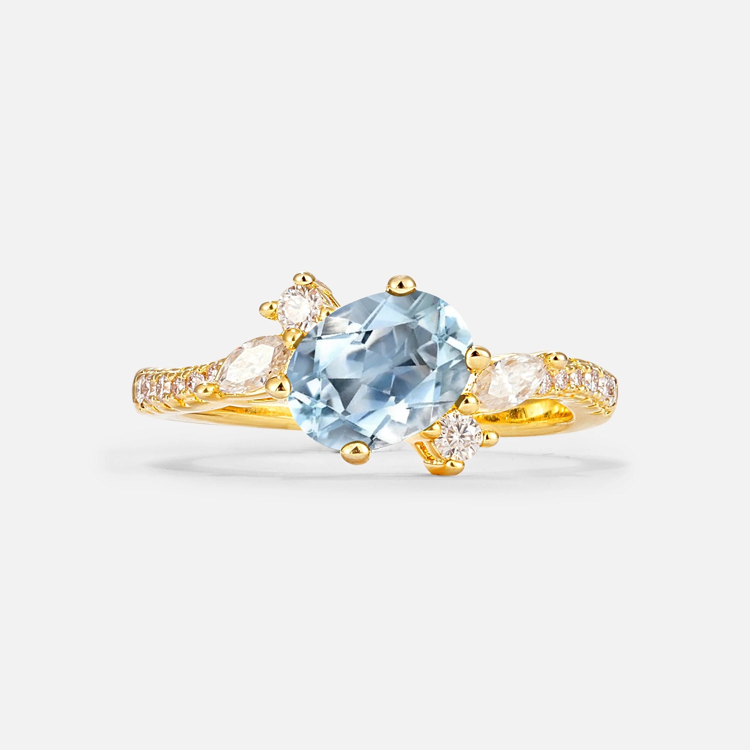 Vintage Oval Cut Aquamarine Engagement Ring for Her