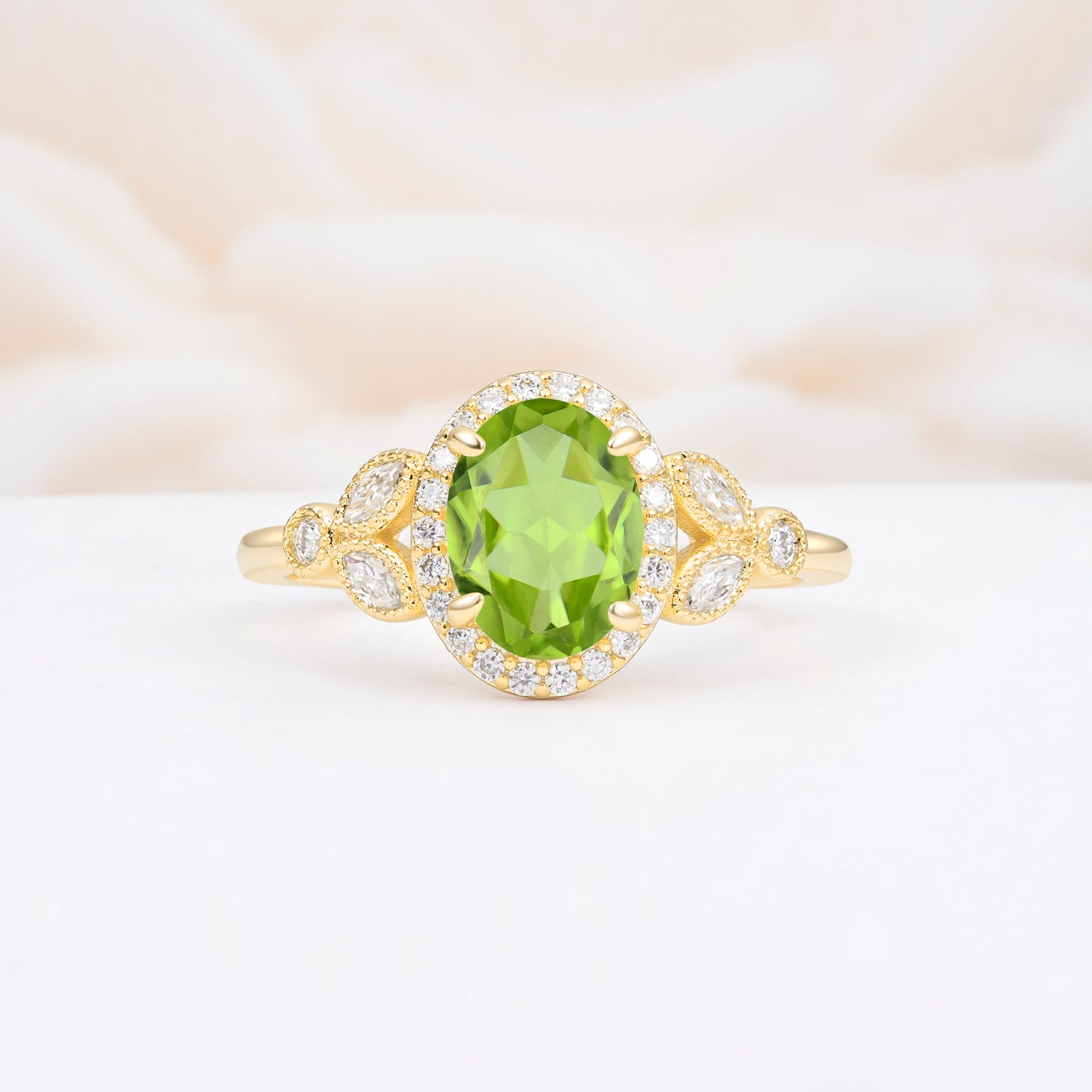 ML07033 Peridot Ring - Yellow-Gold