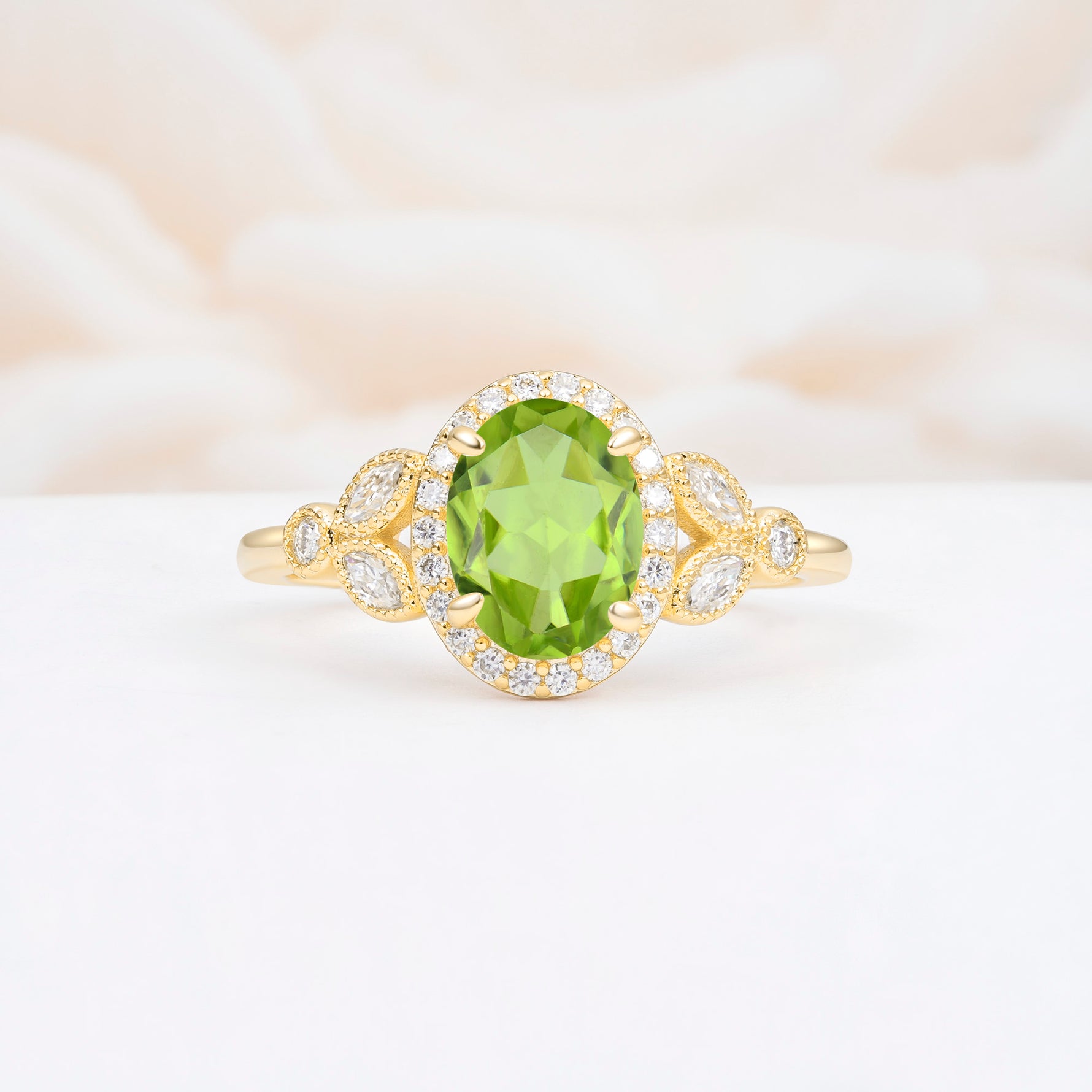 ML07033 Peridot Ring - Yellow-Gold