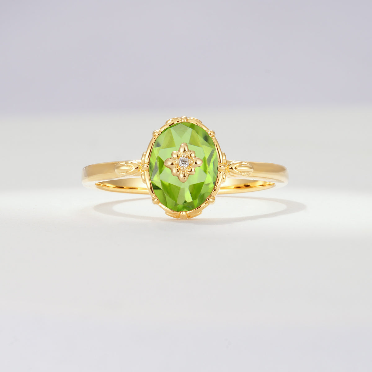ML07036 Peridot Ring - Yellow-Gold