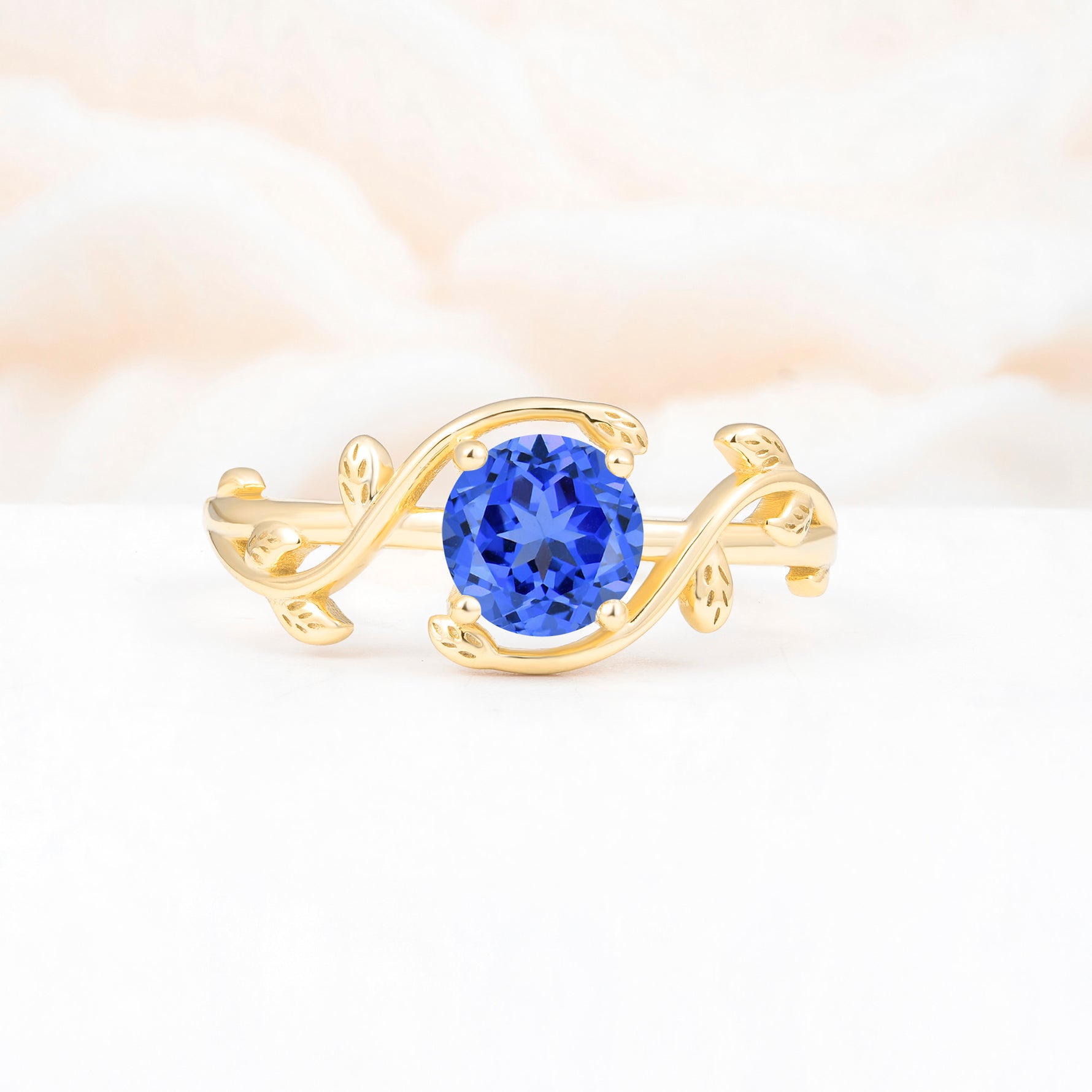 ML07039 Sapphire Ring - Yellow-Gold
