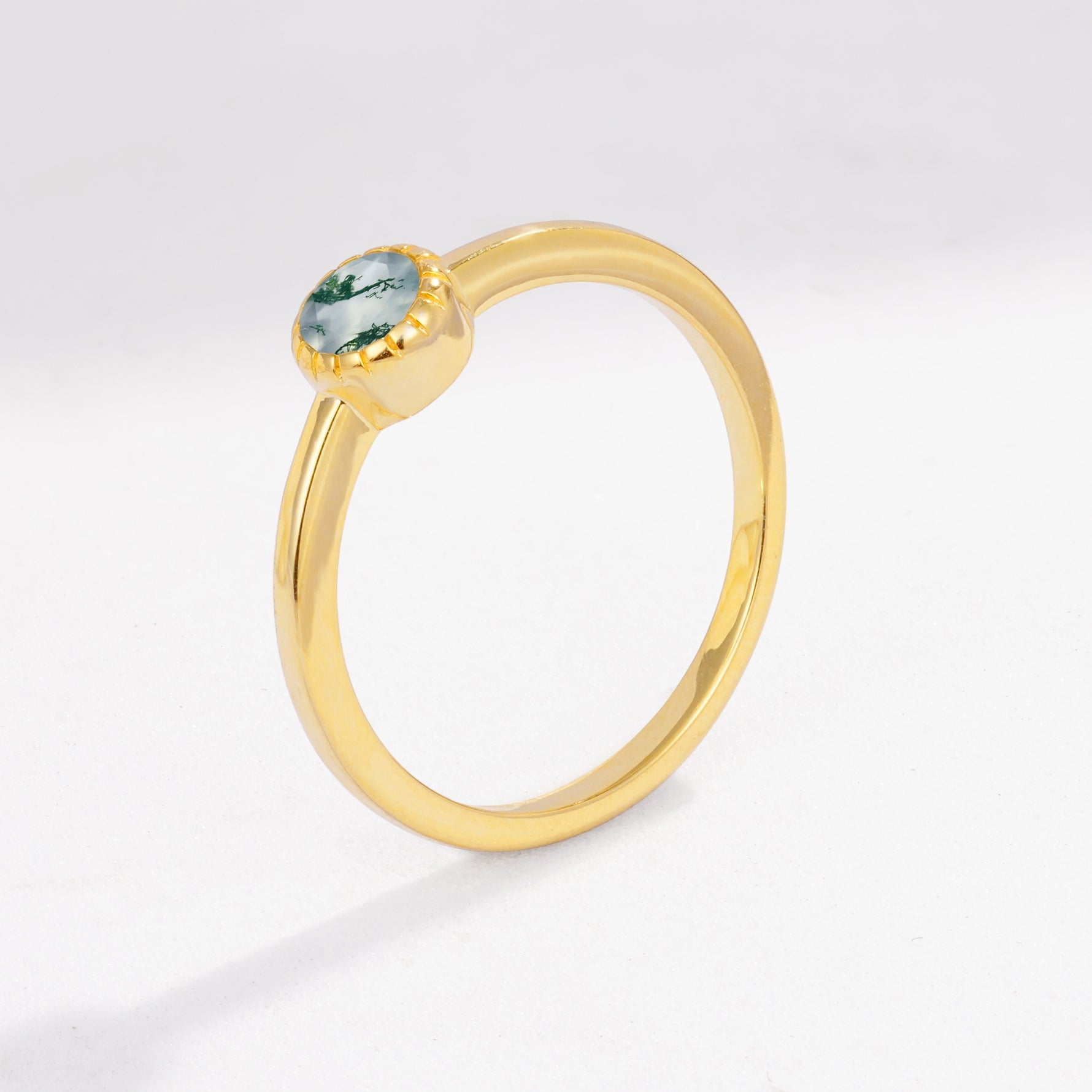 Minimalist Round Cut Bezel Set Solitaire Moss Agate Engagement Ring - Additional view