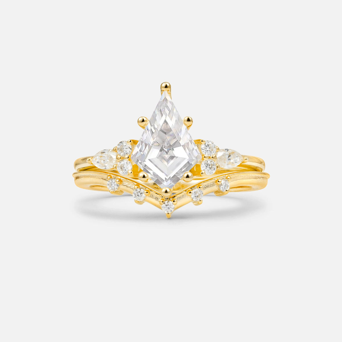 Luxury Kite Cut Moissanite Bridal Ring Set