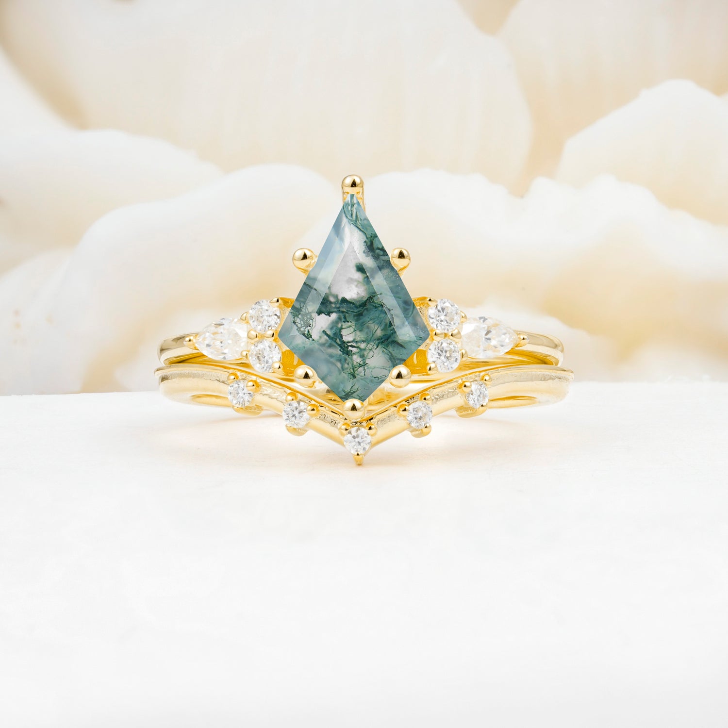 Luxury Kite Cut Moss Agate Bridal Ring Set