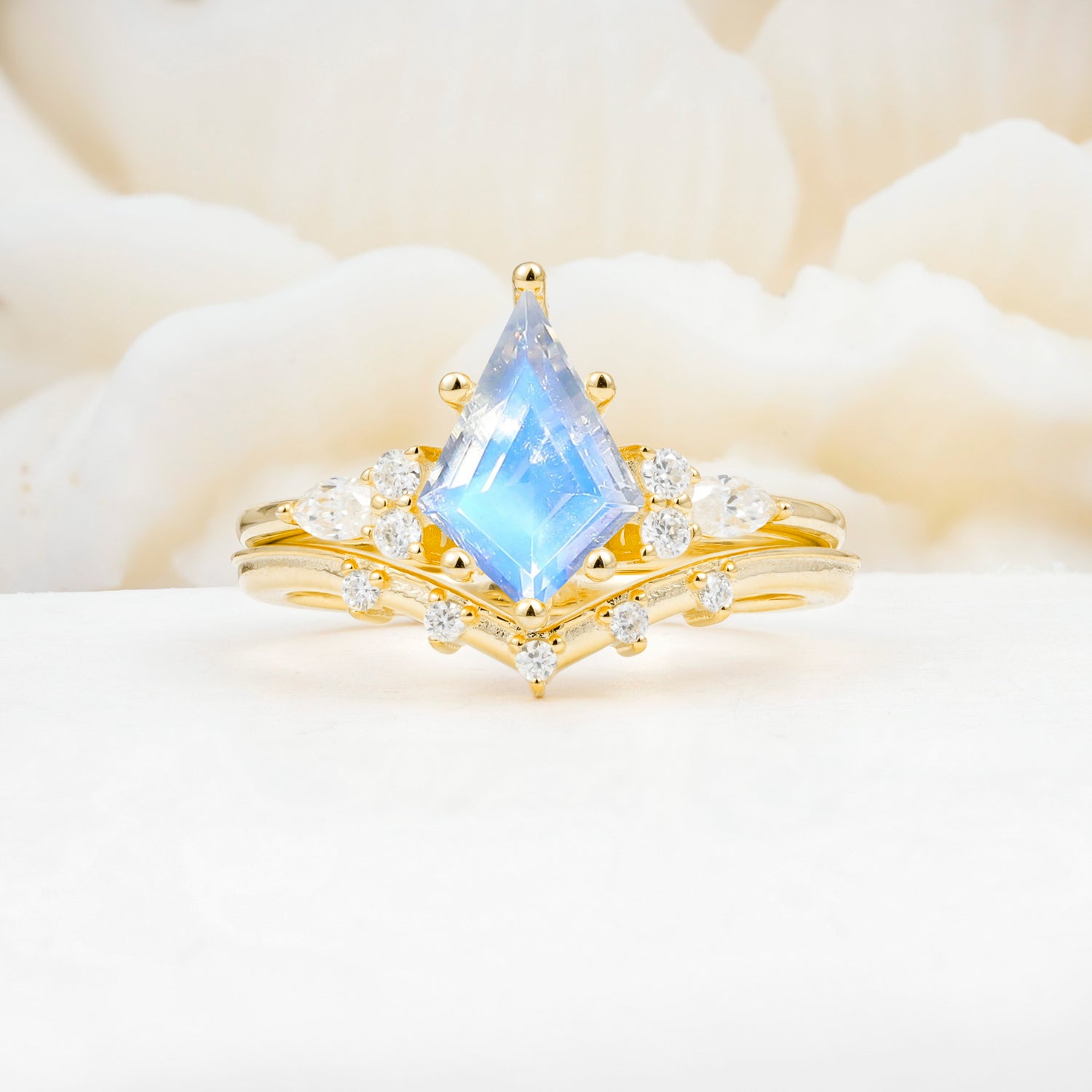 Luxury Kite Cut Moonstone Bridal Ring Set