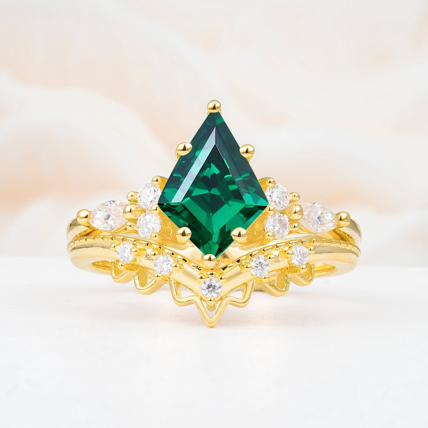 Kite Cut Emerald Bridal Ring Set Bridal Ring Set