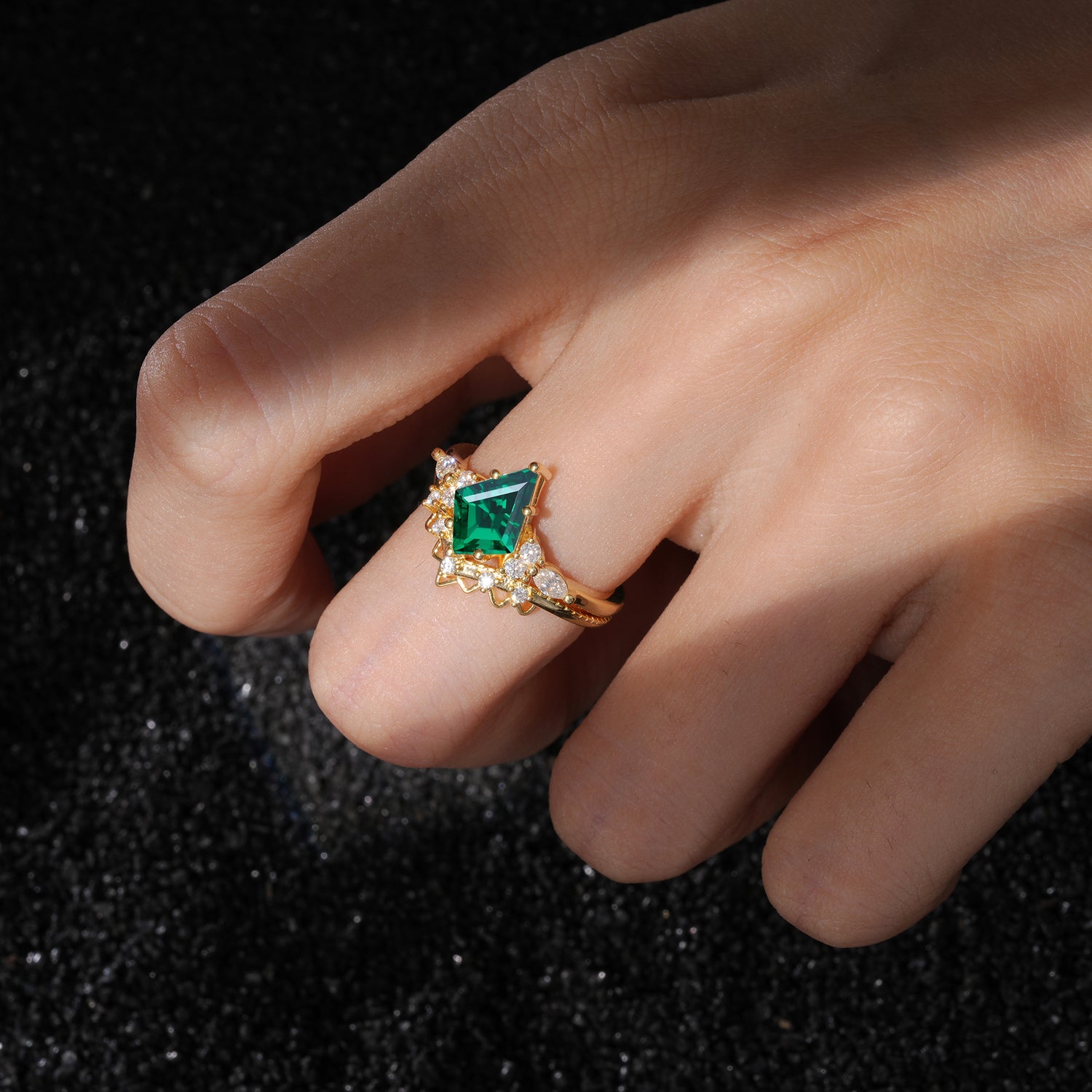 Kite Cut Emerald Bridal Ring Set Bridal Ring Set