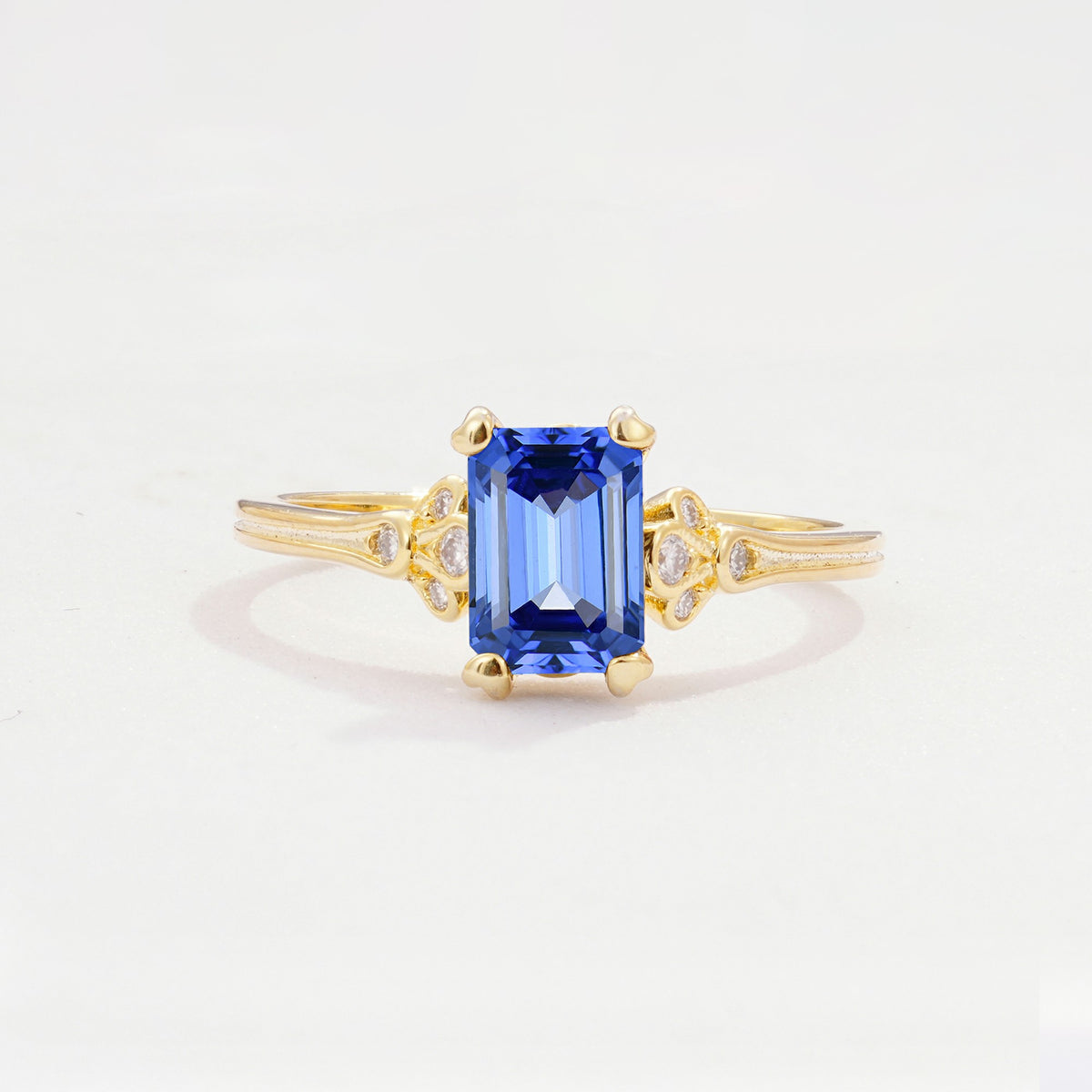 ML07055 Sapphire Ring - Yellow-Gold