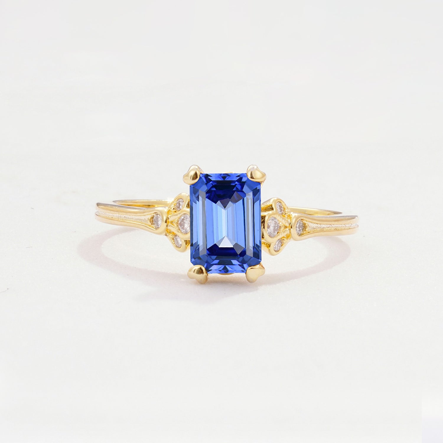 ML07055 Sapphire Ring - Yellow-Gold