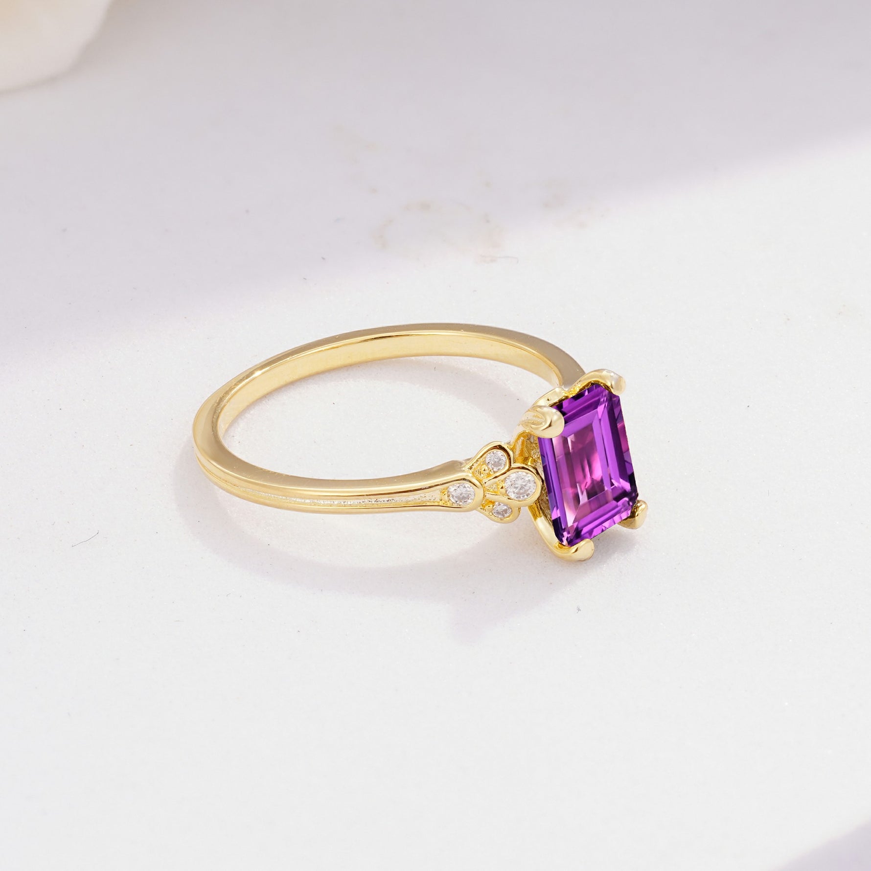 ML07055 Amethyst Ring - White-Gold