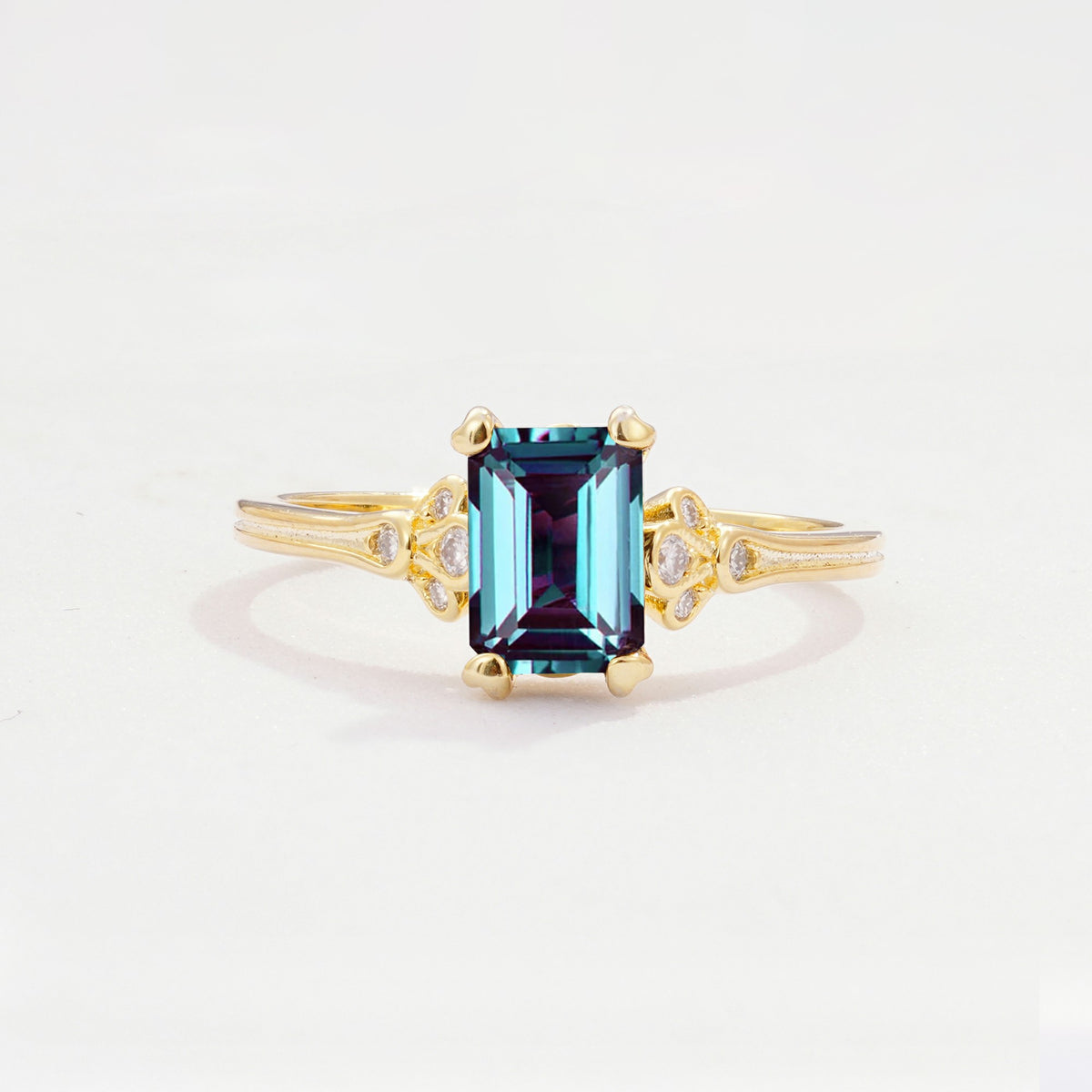 ML07055 Alexandrite Ring - Yellow-Gold