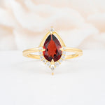 ML07057 Garnet Ring - Yellow-Gold