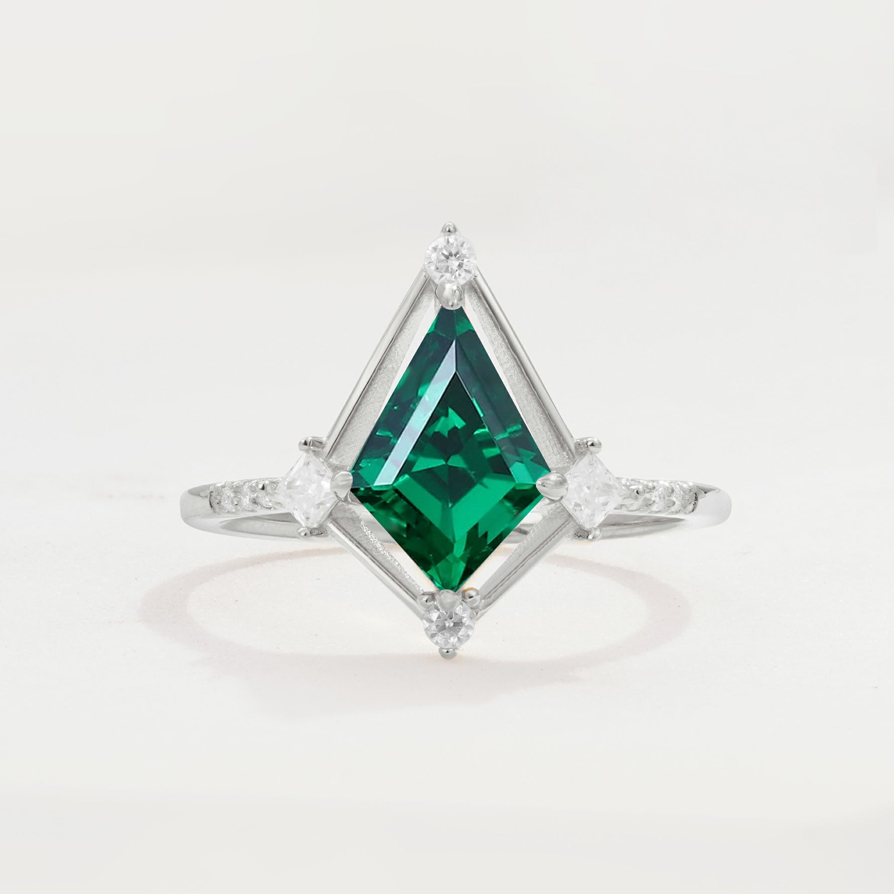 ML07060 Emerald Ring - Additional view