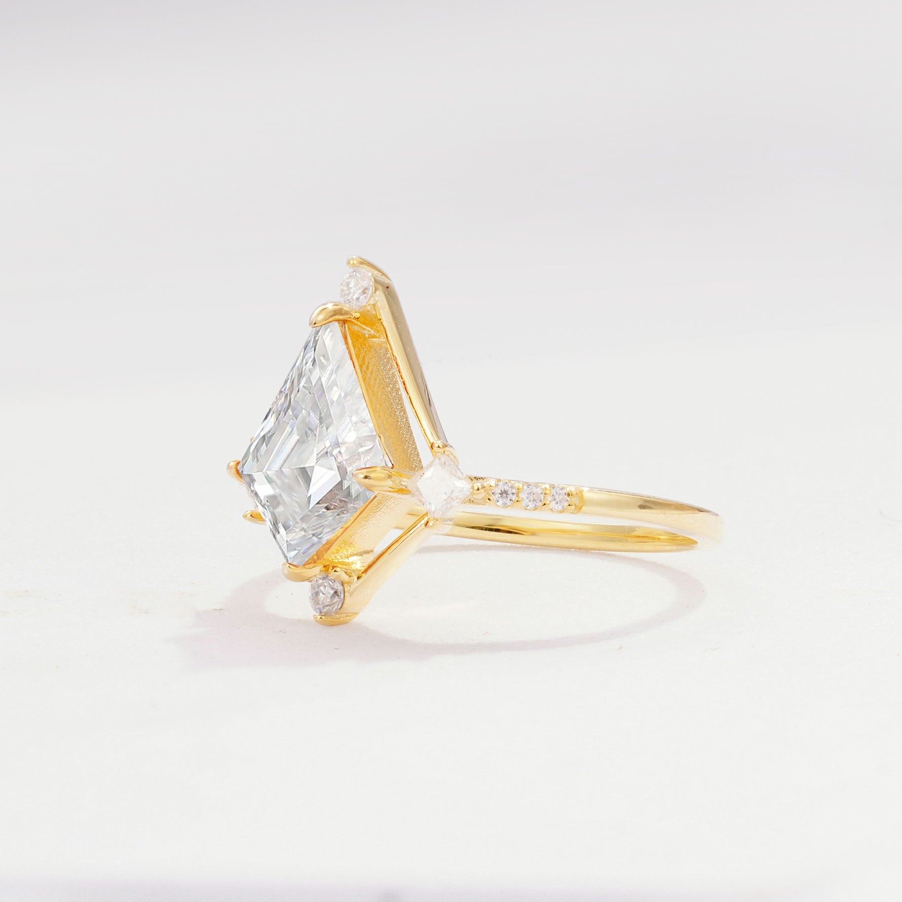ML07060 Moissanite Ring - White-Gold