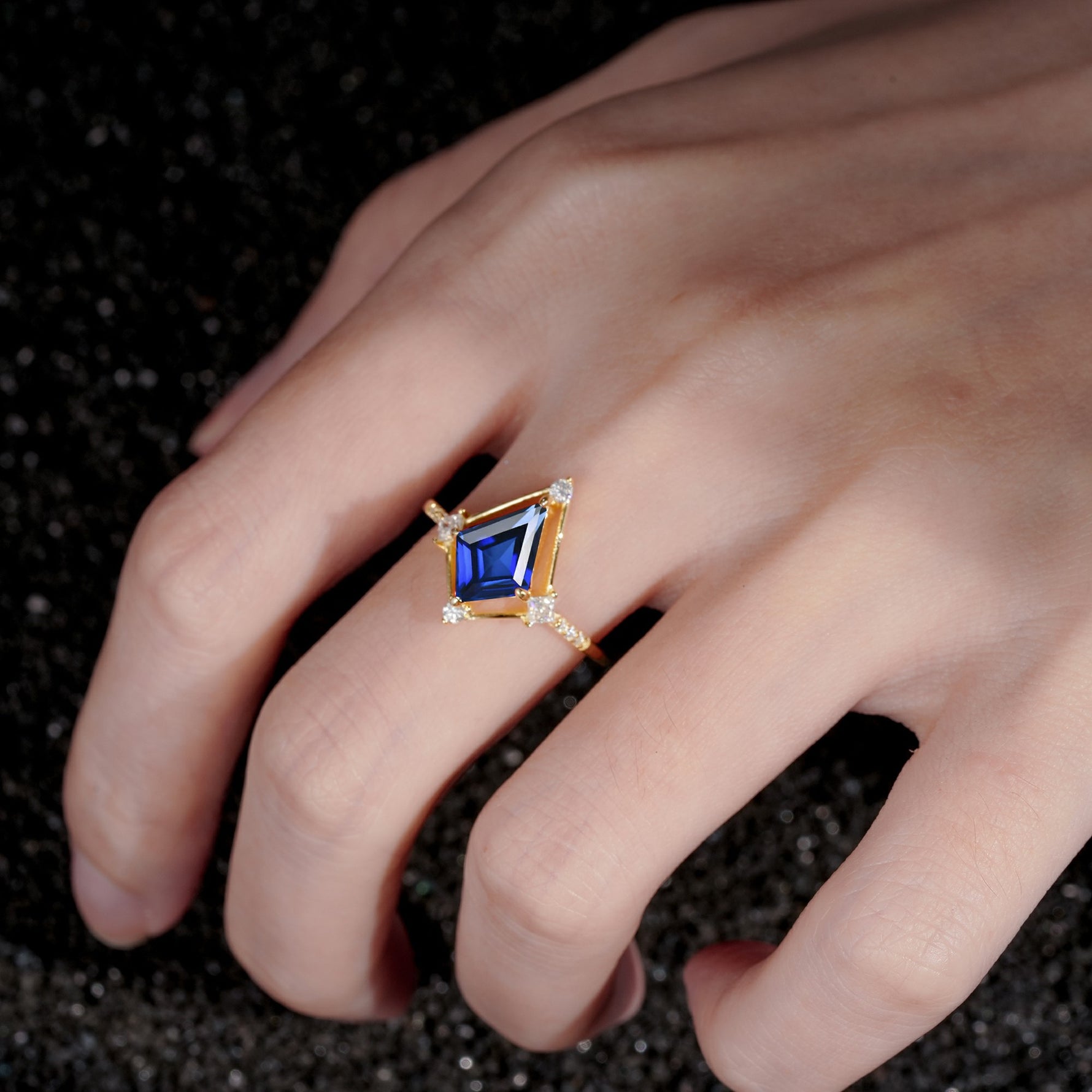 ML07060 Sapphire Ring - Rose-Gold