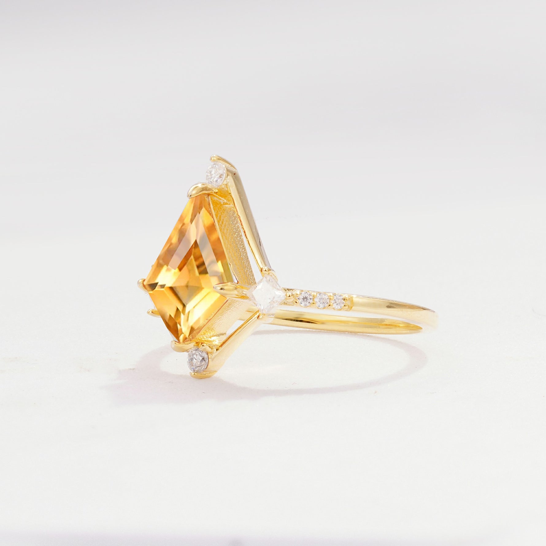 ML07060 Citrine Ring - White-Gold