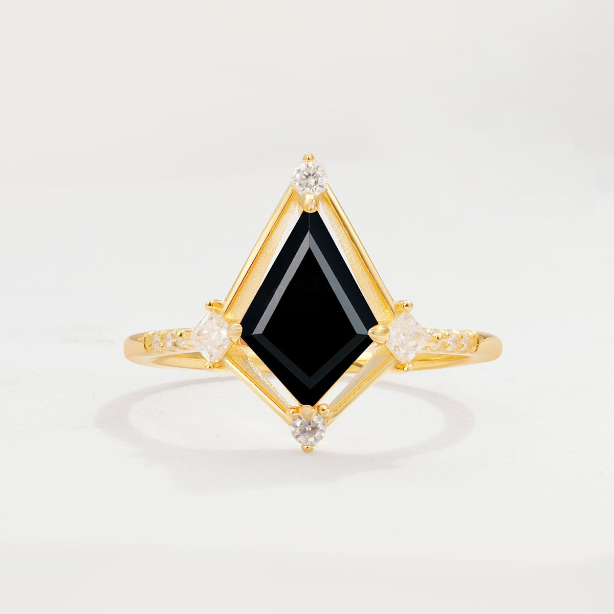 ML07060 Black Onyx Ring - Yellow-Gold