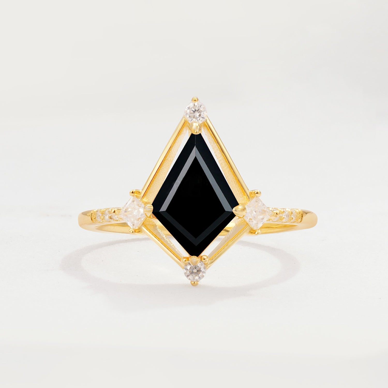ML07060 Black Onyx Ring - Yellow-Gold