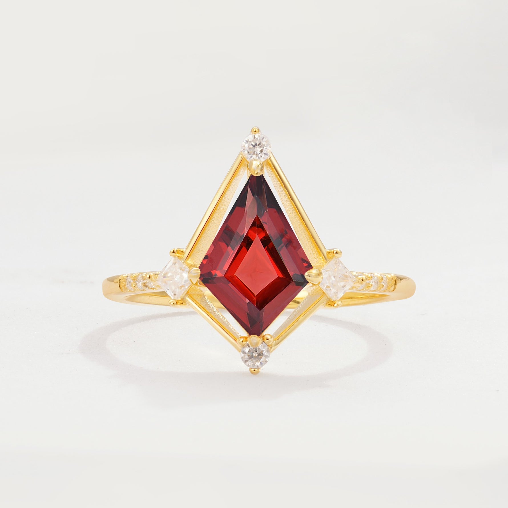 ML07060 Garnet Ring - Yellow-Gold
