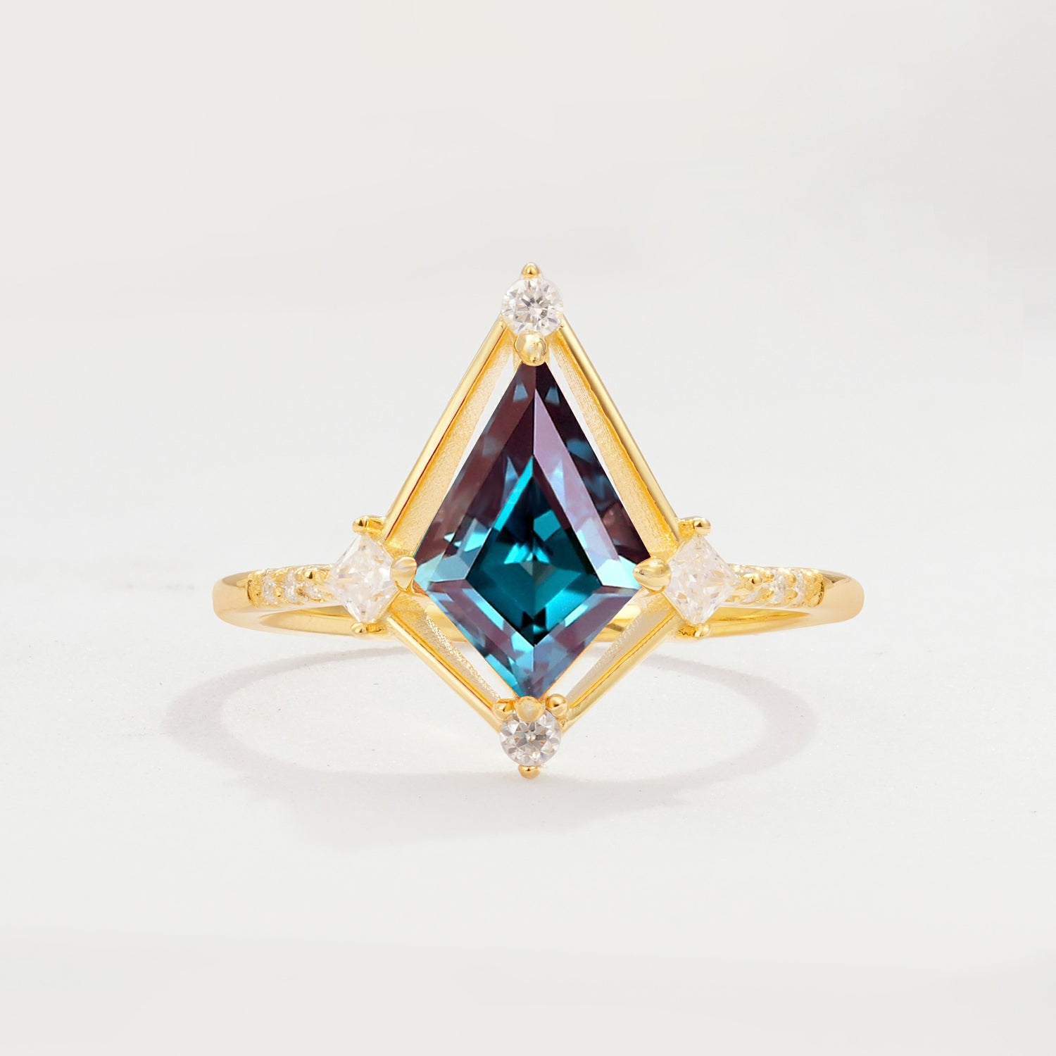 ML07060 Alexandrite Ring - Yellow-Gold