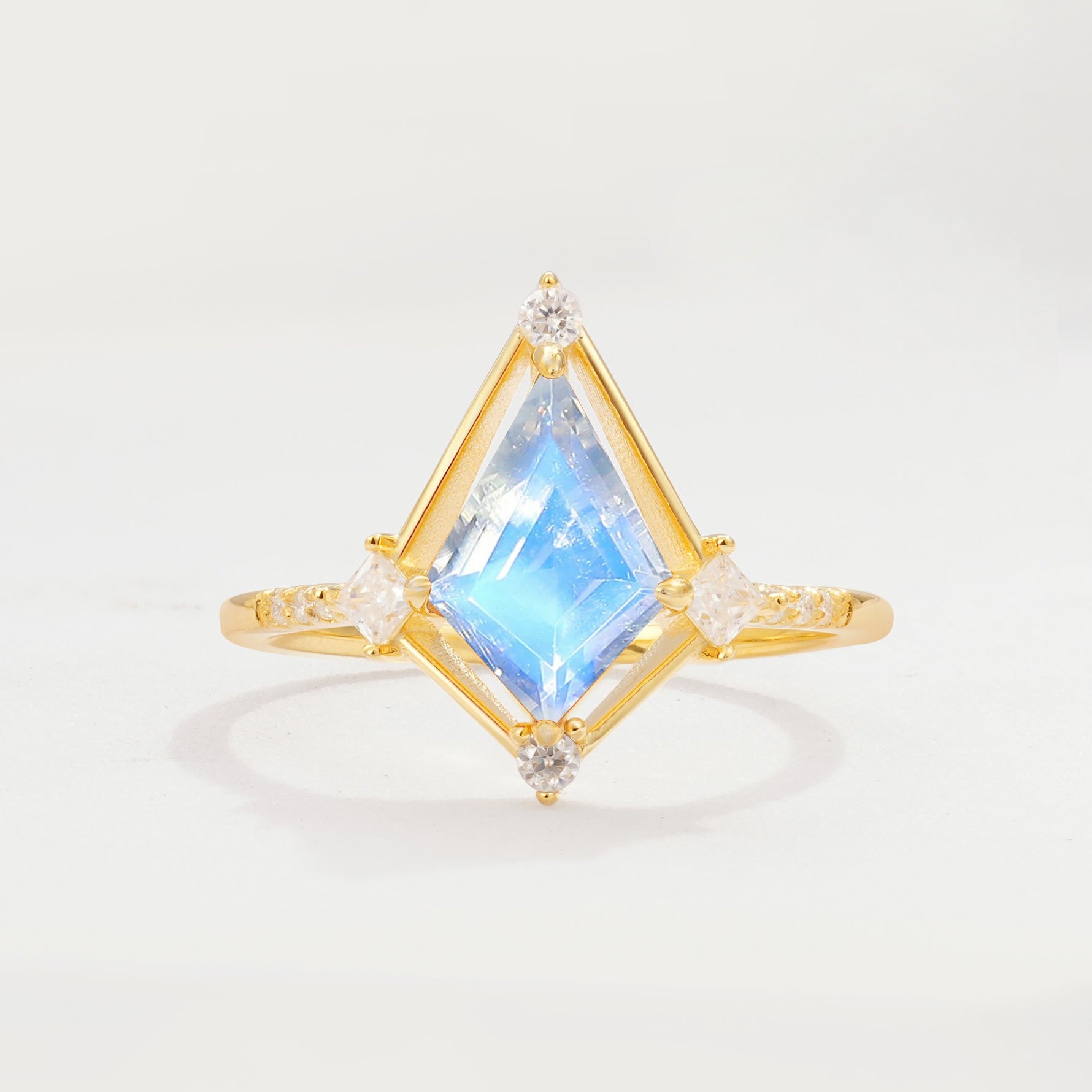 ML07060 Moonstone Ring - Yellow-Gold