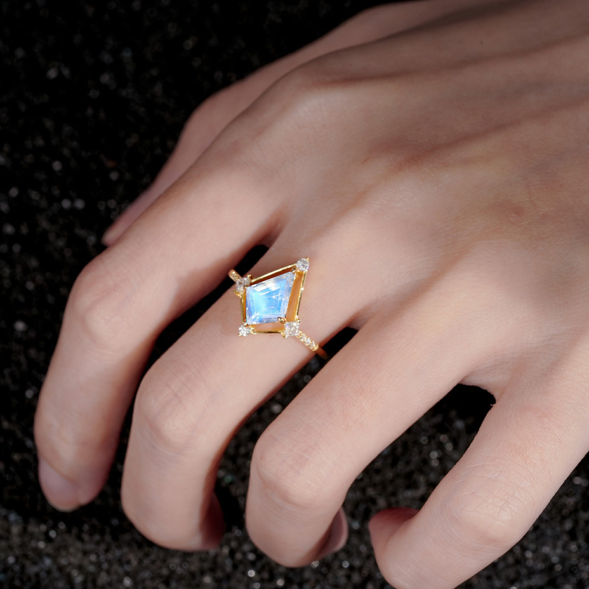 ML07060 Moonstone Ring - Rose-Gold