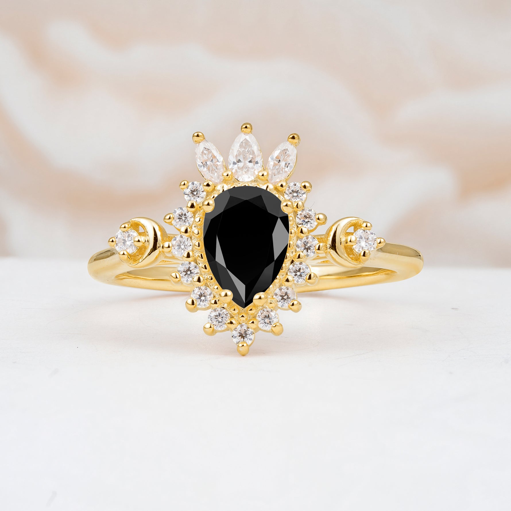 ML07061 Black Onyx Ring - Yellow-Gold