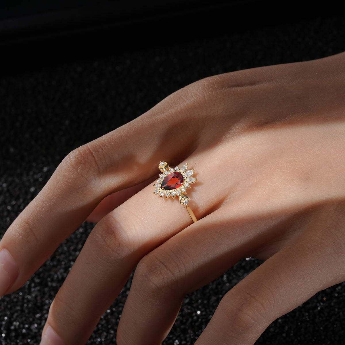 ML07061 Garnet Ring - Rose-Gold