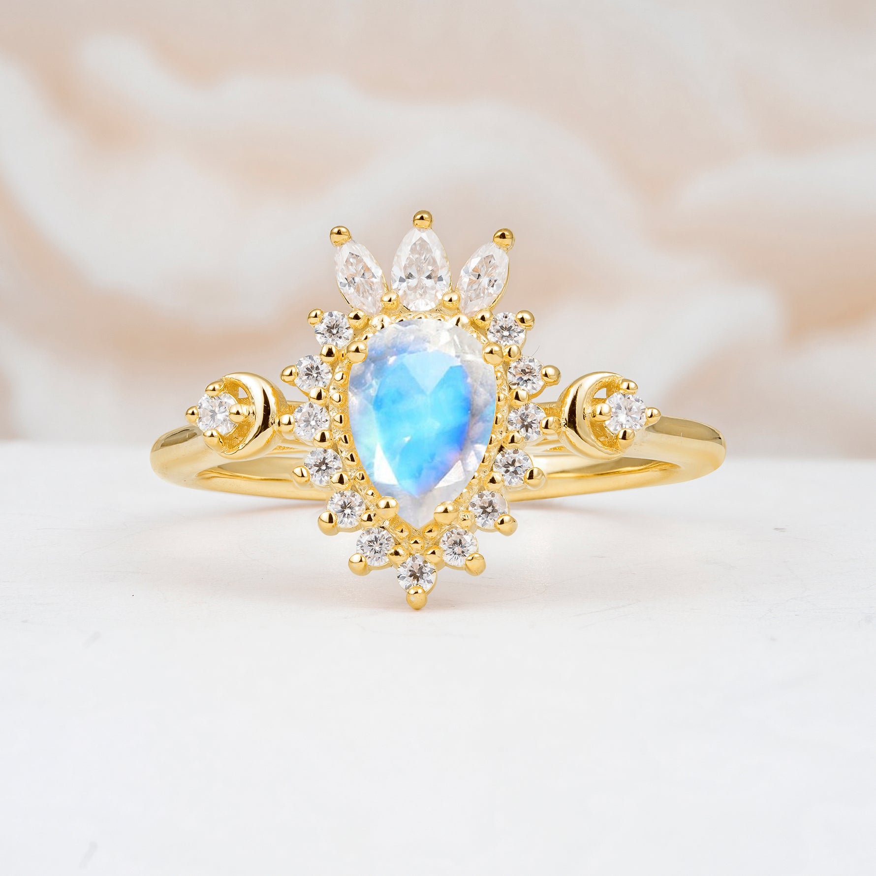 ML07061 Moonstone Ring - Yellow-Gold