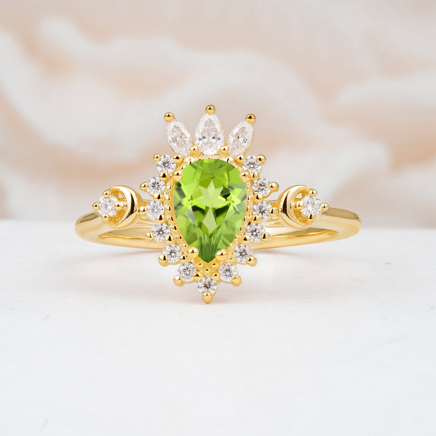 ML07061 Peridot Ring - Yellow-Gold