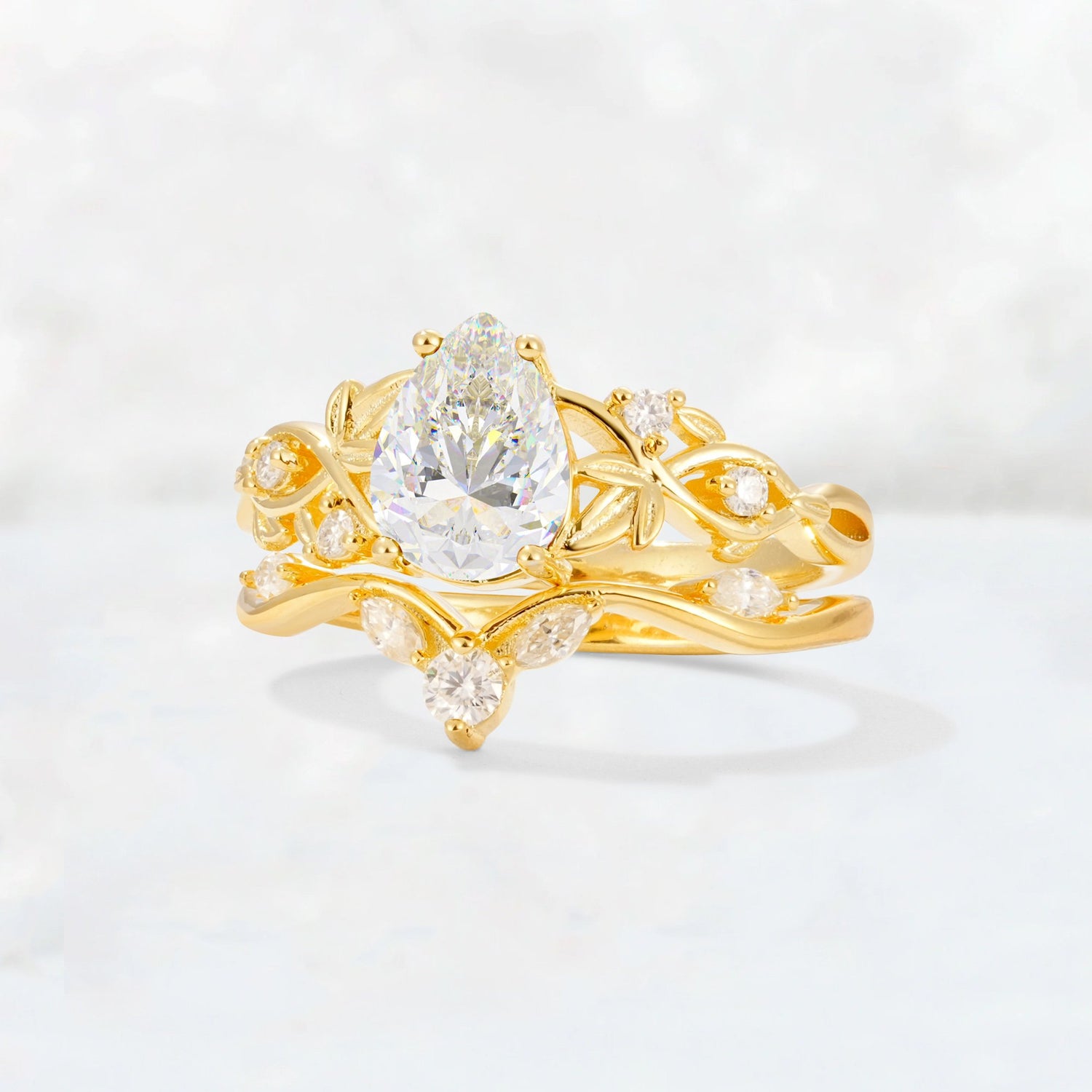 Pear Cut Moissanite Nature-Inspired Bridal Ring Set - Rose-Gold
