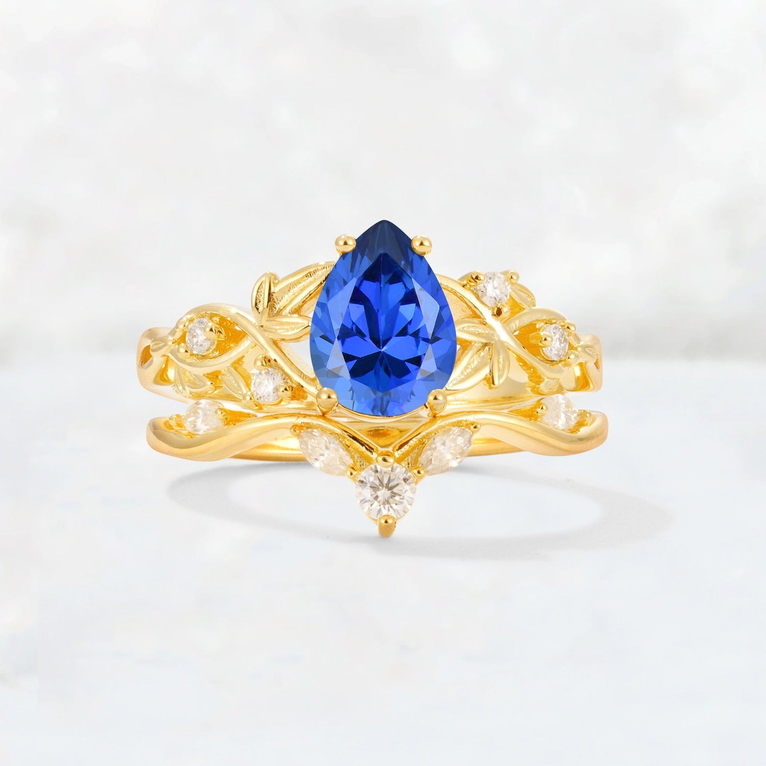 Pear Cut Sapphire Nature-Inspired Bridal Ring Set - Yellow-Gold