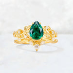 Pear Cut Emerald Nature-Inspired Bridal Ring Set - Yellow-Gold