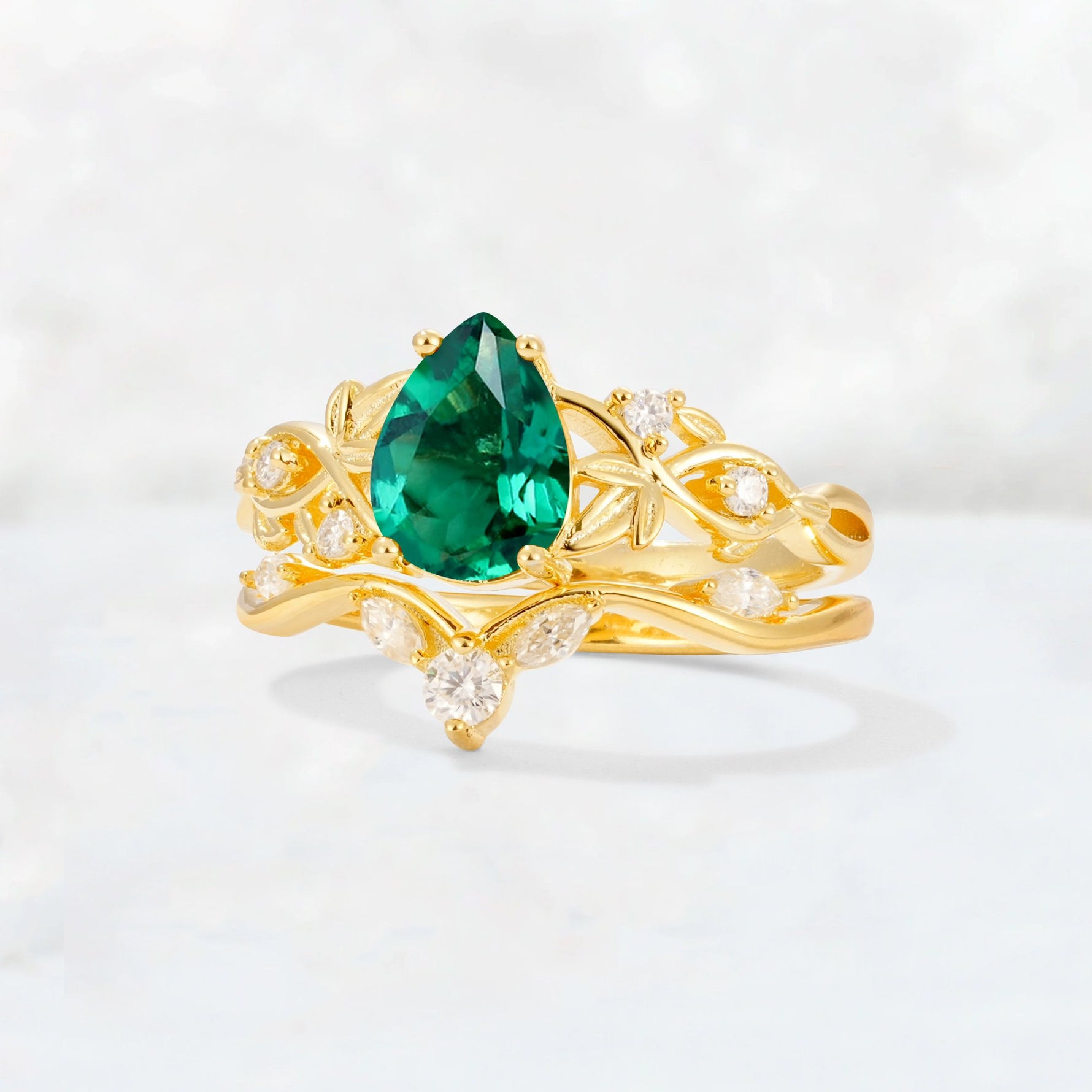 Pear Cut Emerald Nature-Inspired Bridal Ring Set - Rose-Gold