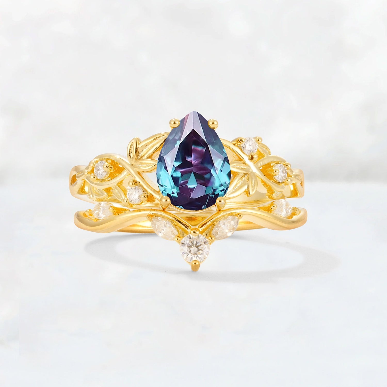 Pear Cut Alexandrite Nature-Inspired Bridal Ring Set - Yellow-Gold