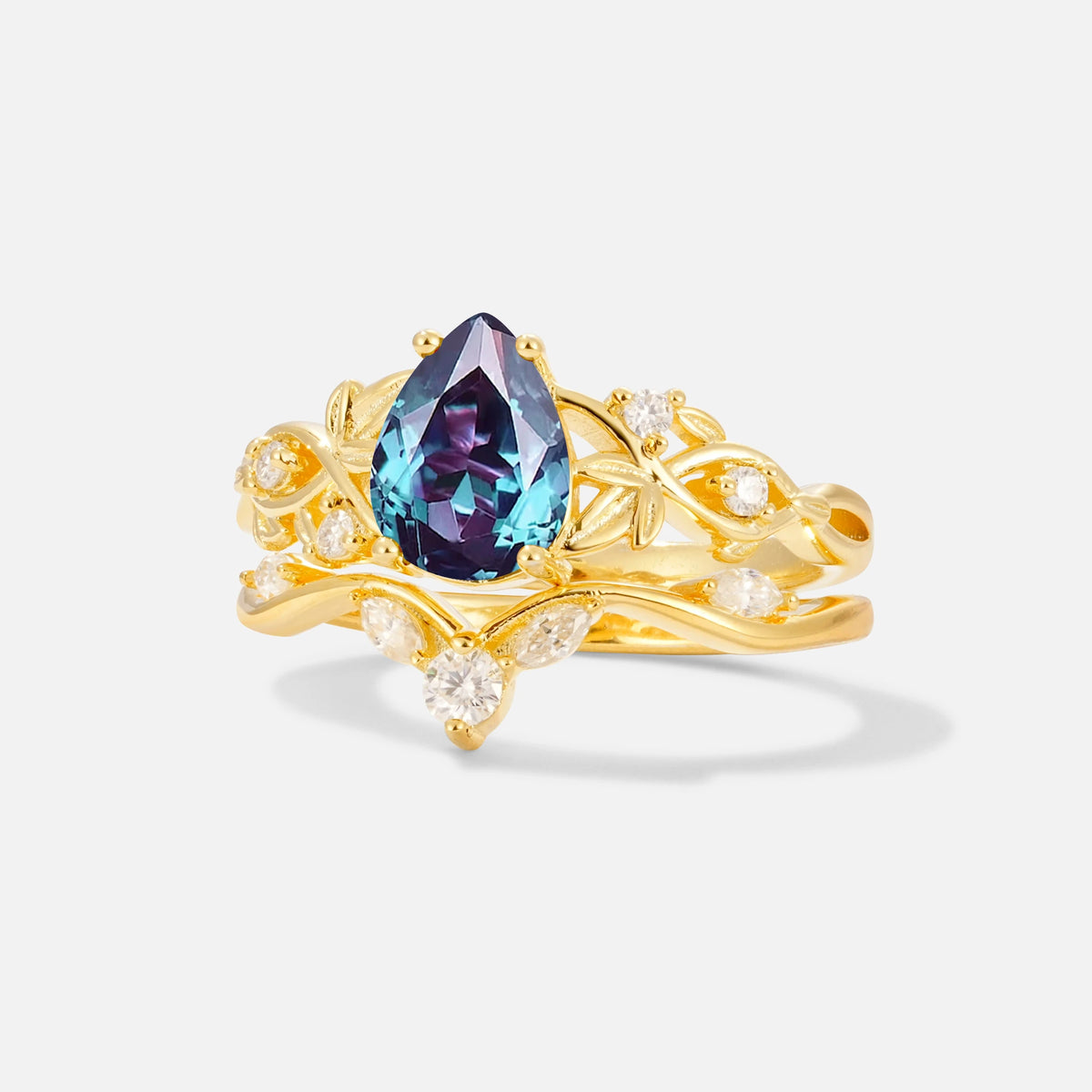 Pear Cut Alexandrite Nature-Inspired Bridal Ring Set - Rose-Gold