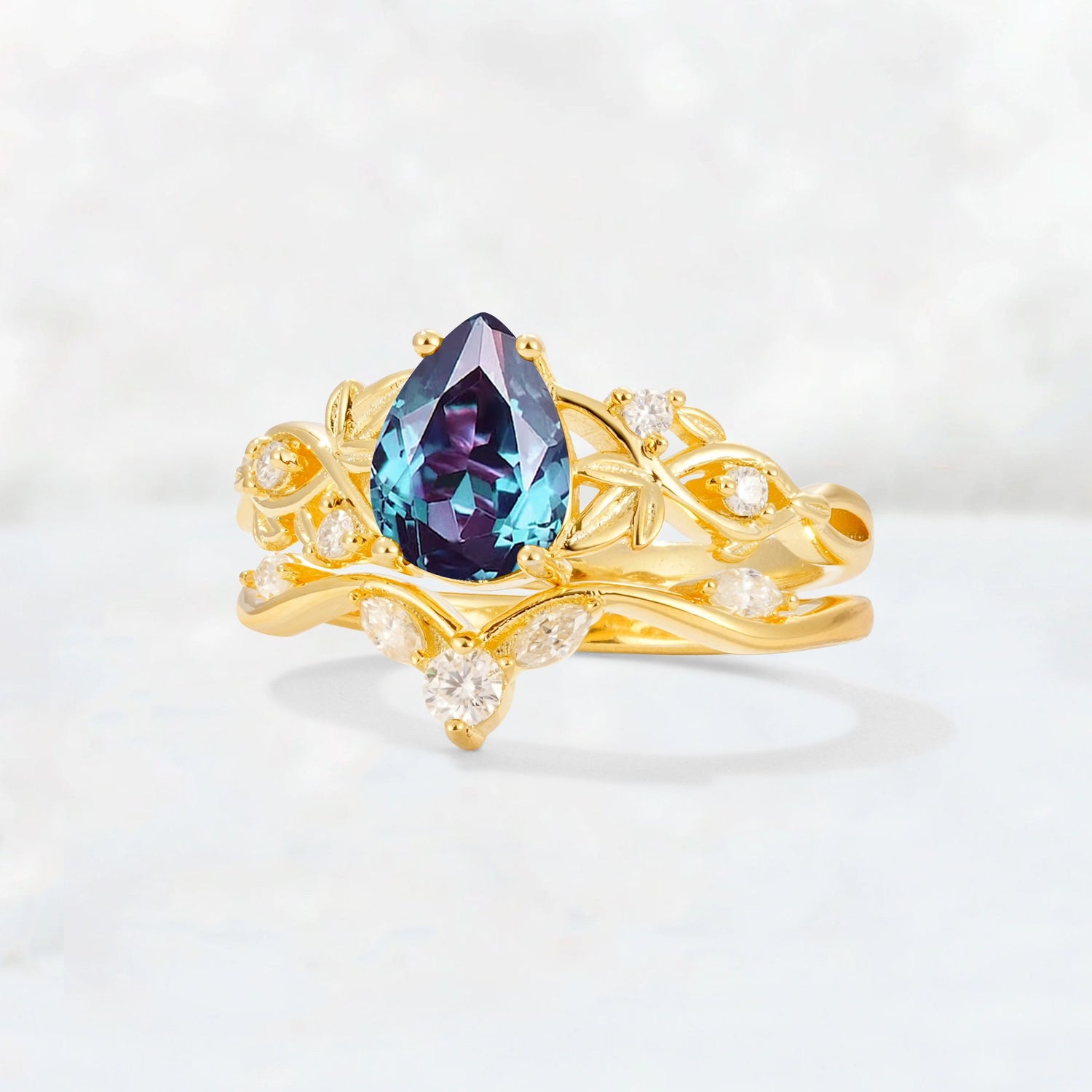 Pear Cut Alexandrite Nature-Inspired Bridal Ring Set - Rose-Gold