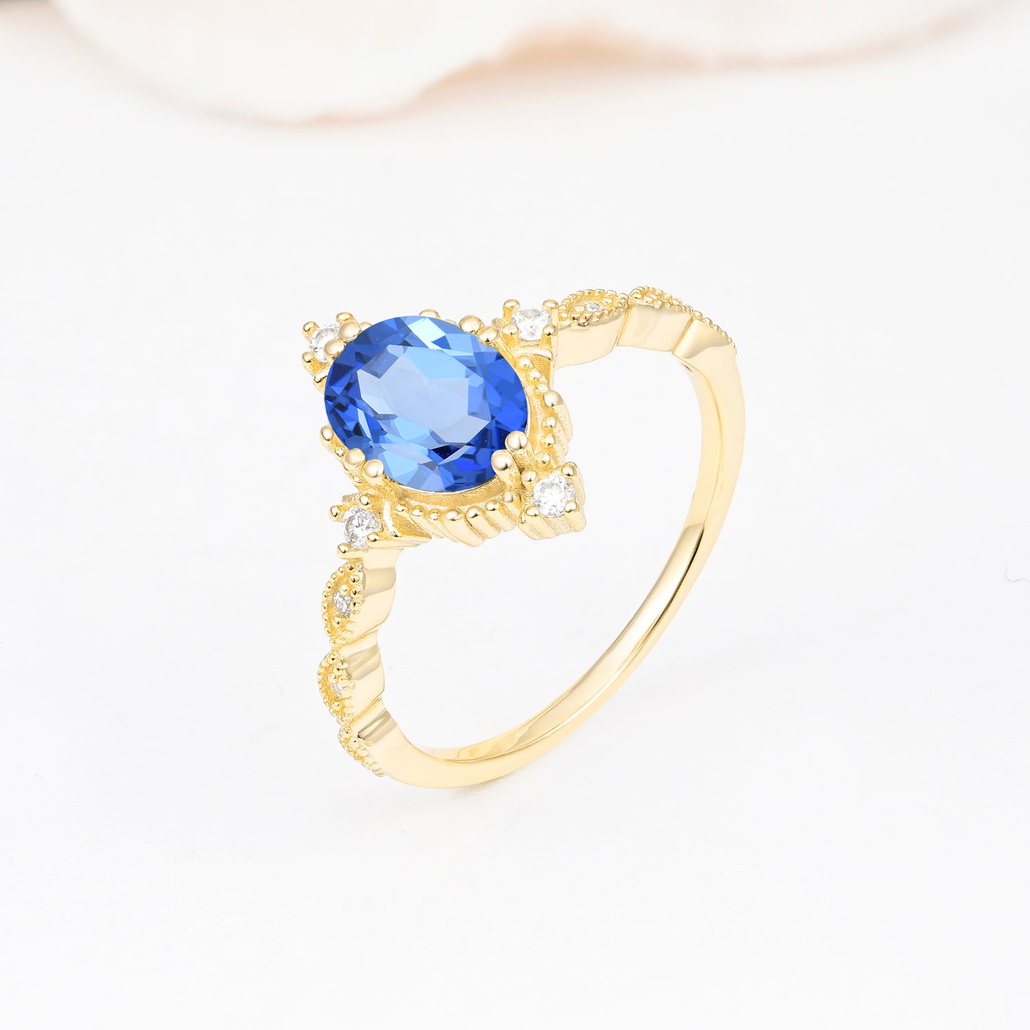 Luxurious, Sparkling Oval-Cut Sapphire Engagement Rings