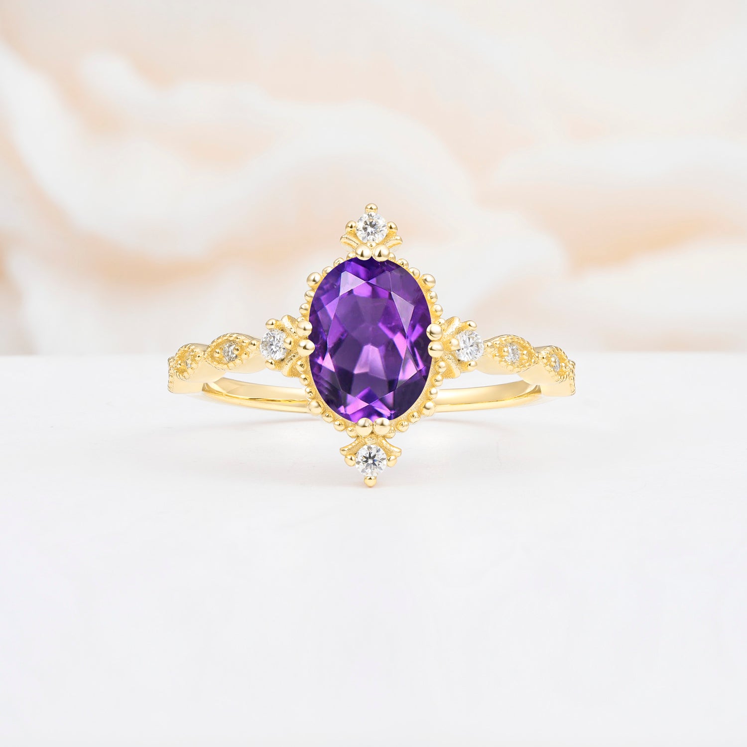 Luxurious, Sparkling Oval-Cut Amethyst Engagement Rings