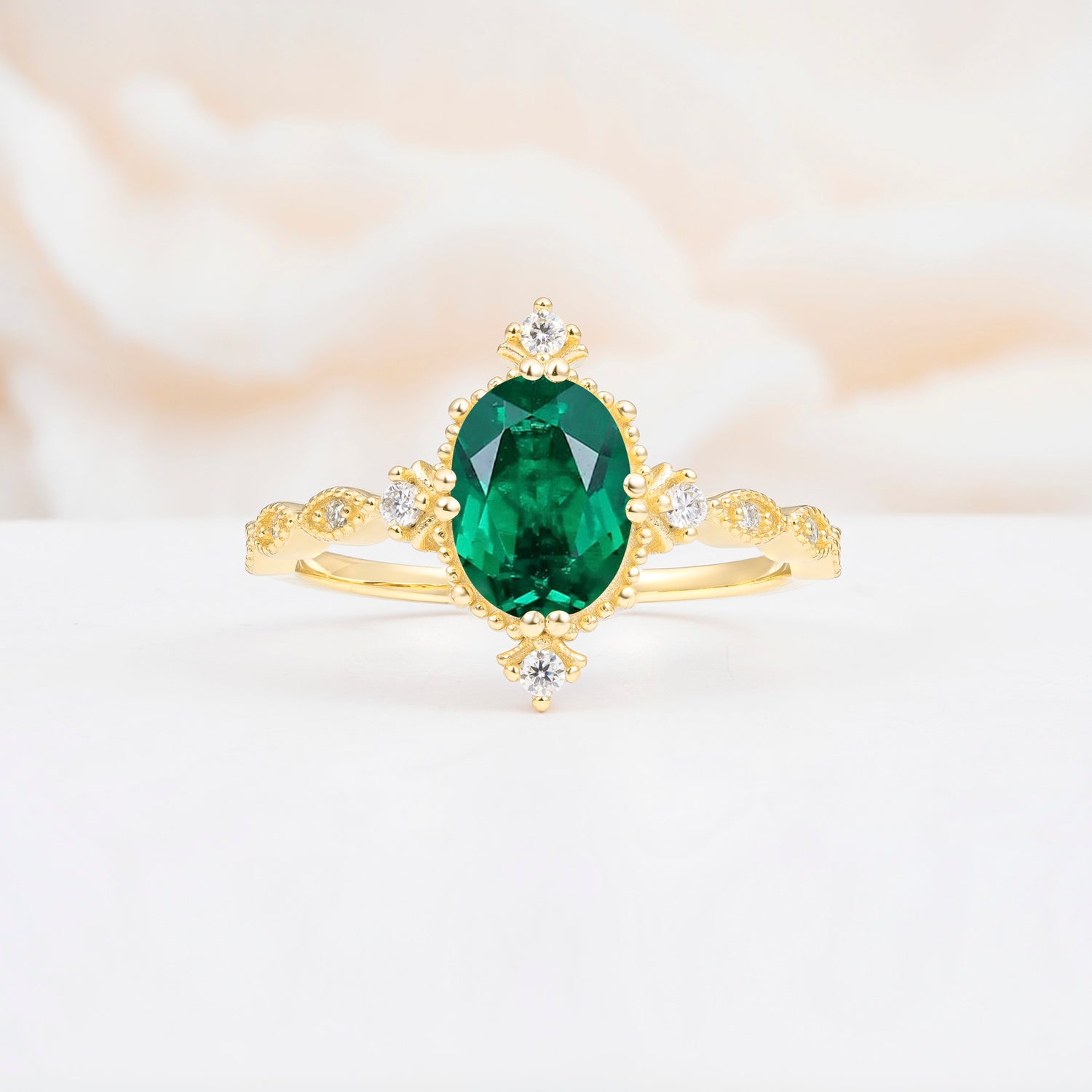 Luxurious, Sparkling Oval-Cut Emerald Engagement Rings