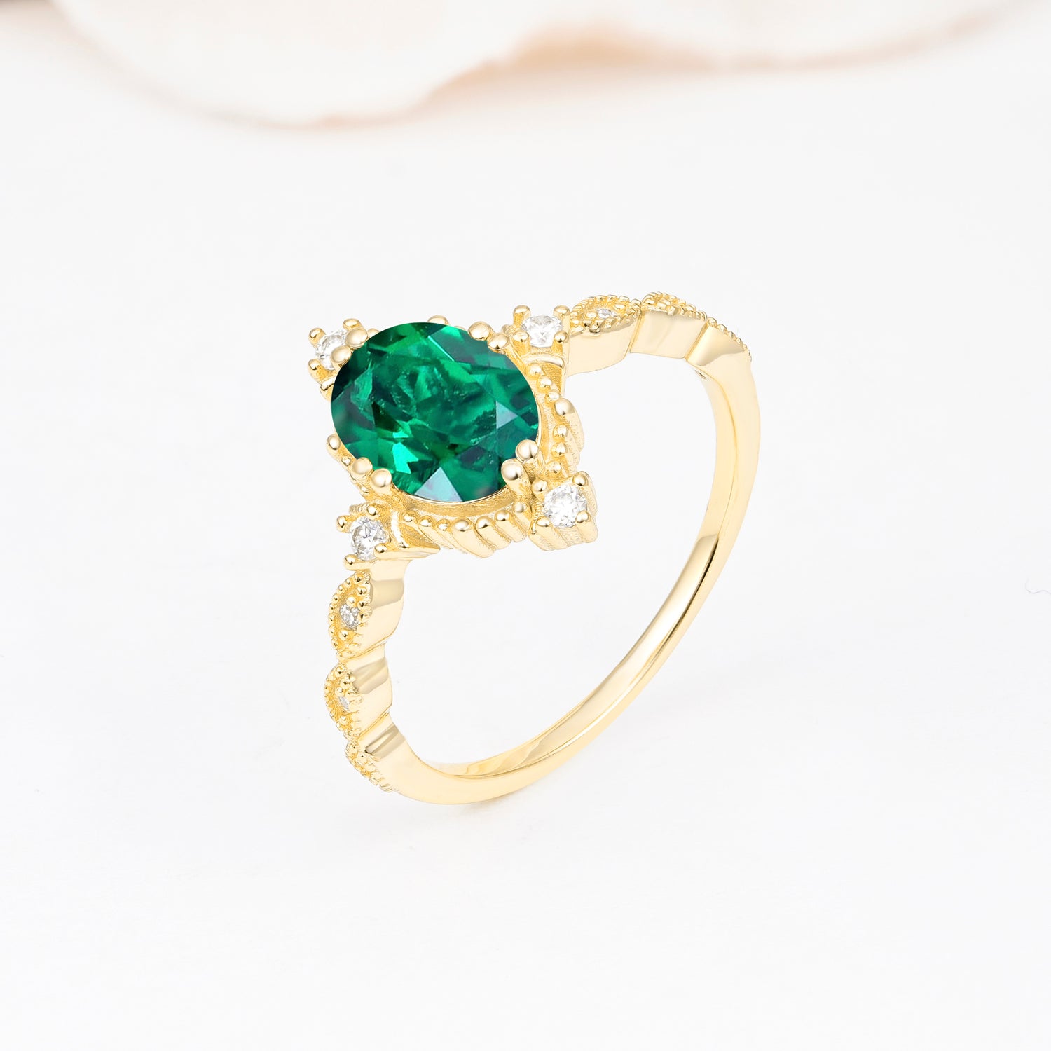 Luxurious, Sparkling Oval-Cut Emerald Engagement Rings