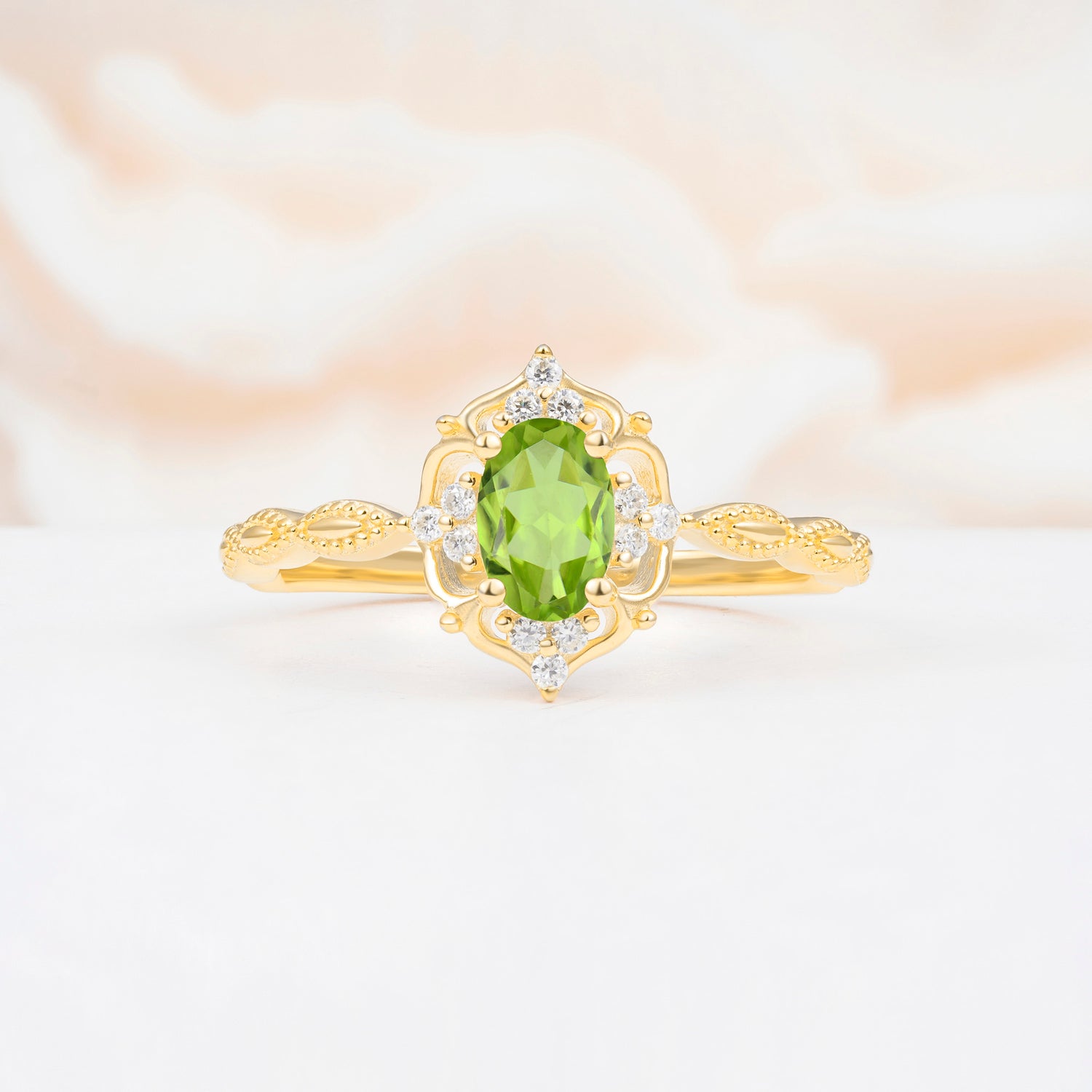 ML07068 Peridot Ring - Yellow-Gold