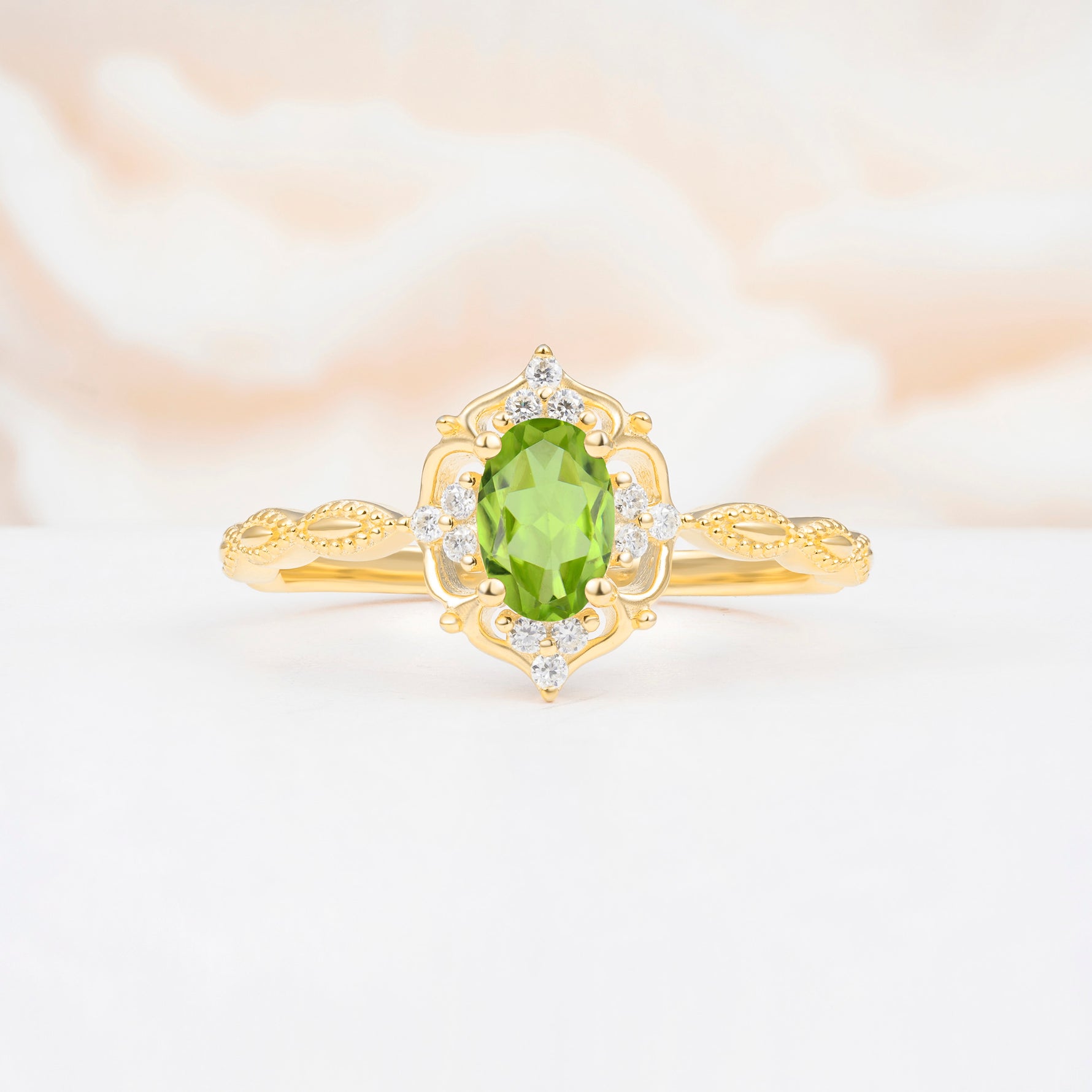 ML07068 Peridot Ring - Yellow-Gold