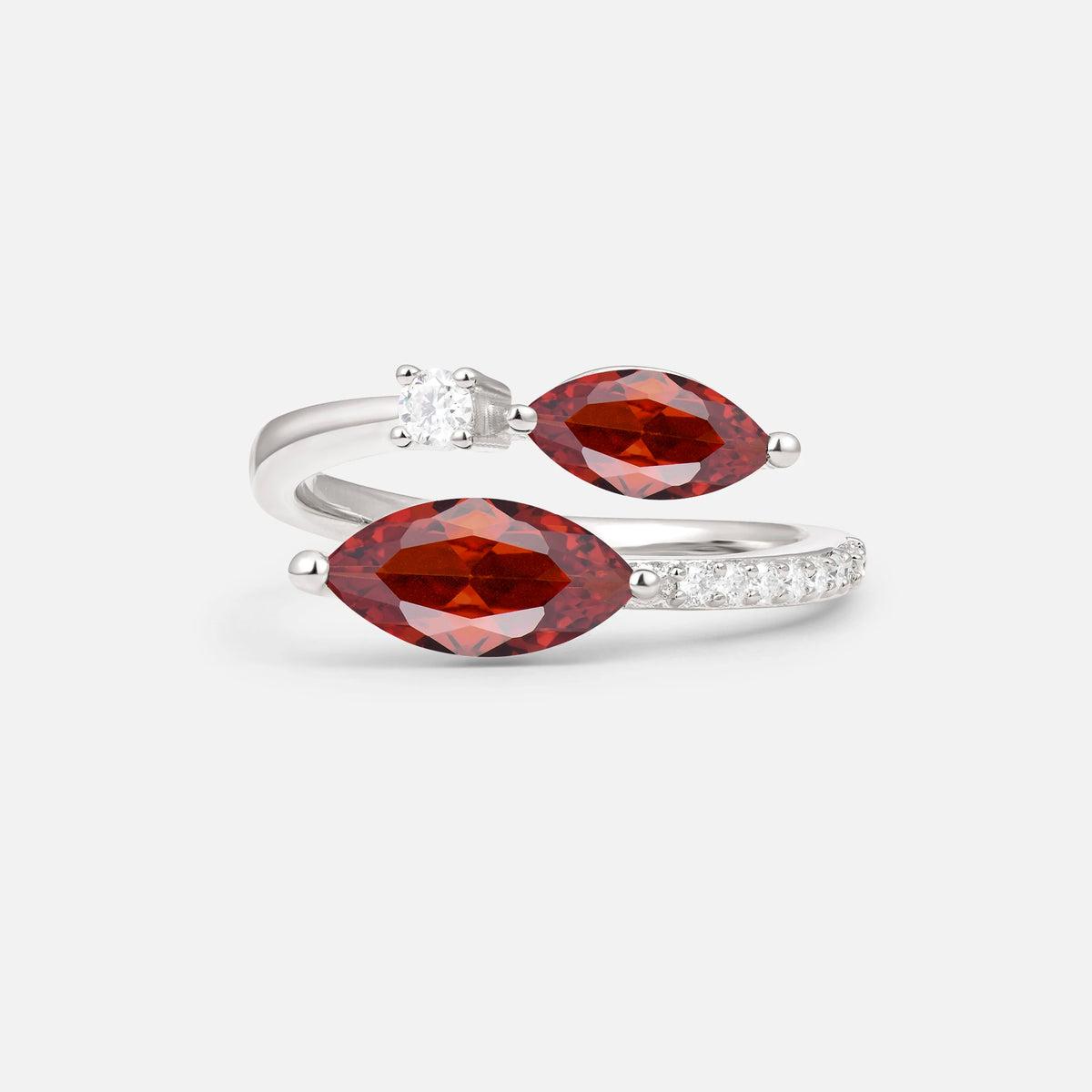 SR06737 Garnet Ring - Additional view
