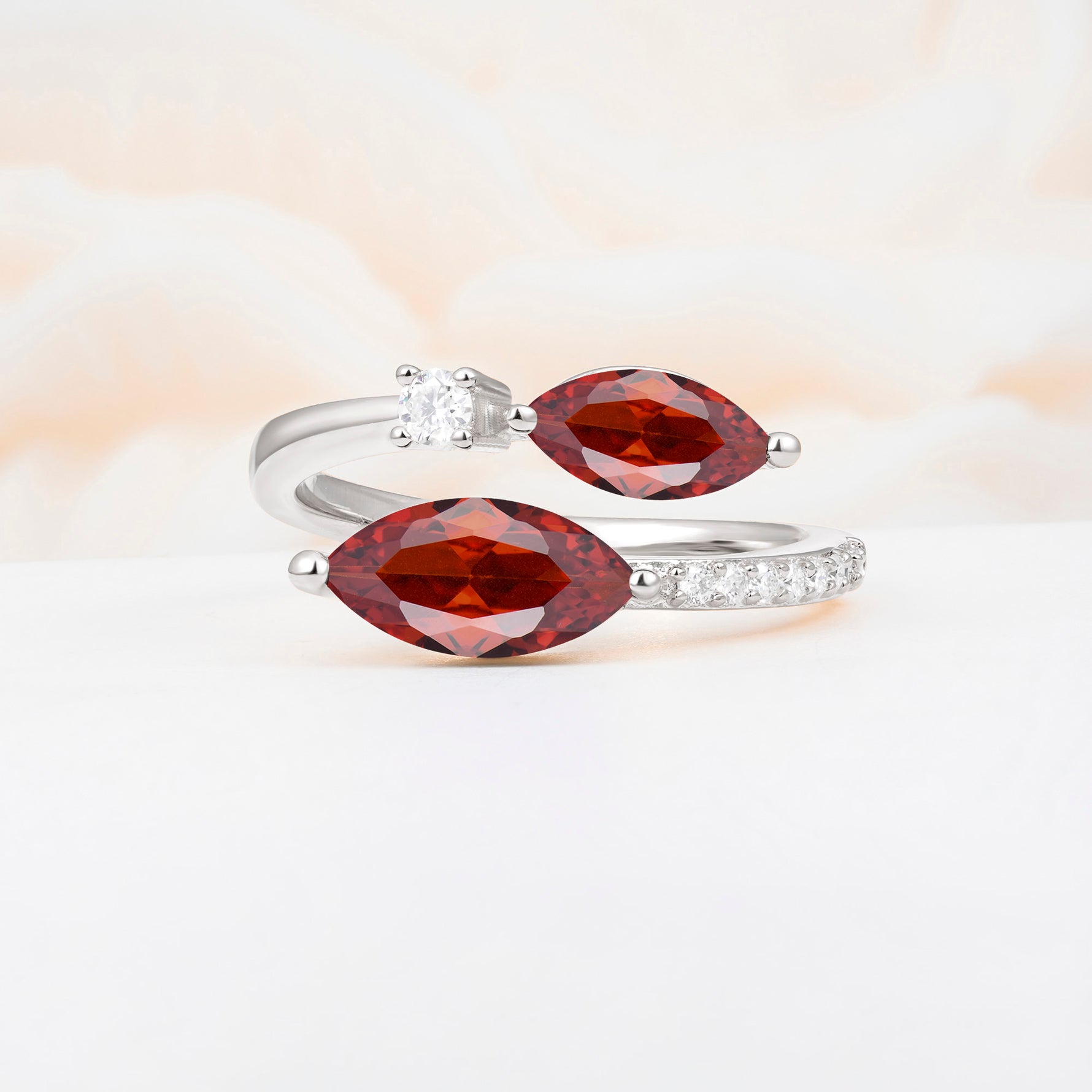 SR06737 Garnet Ring - Additional view