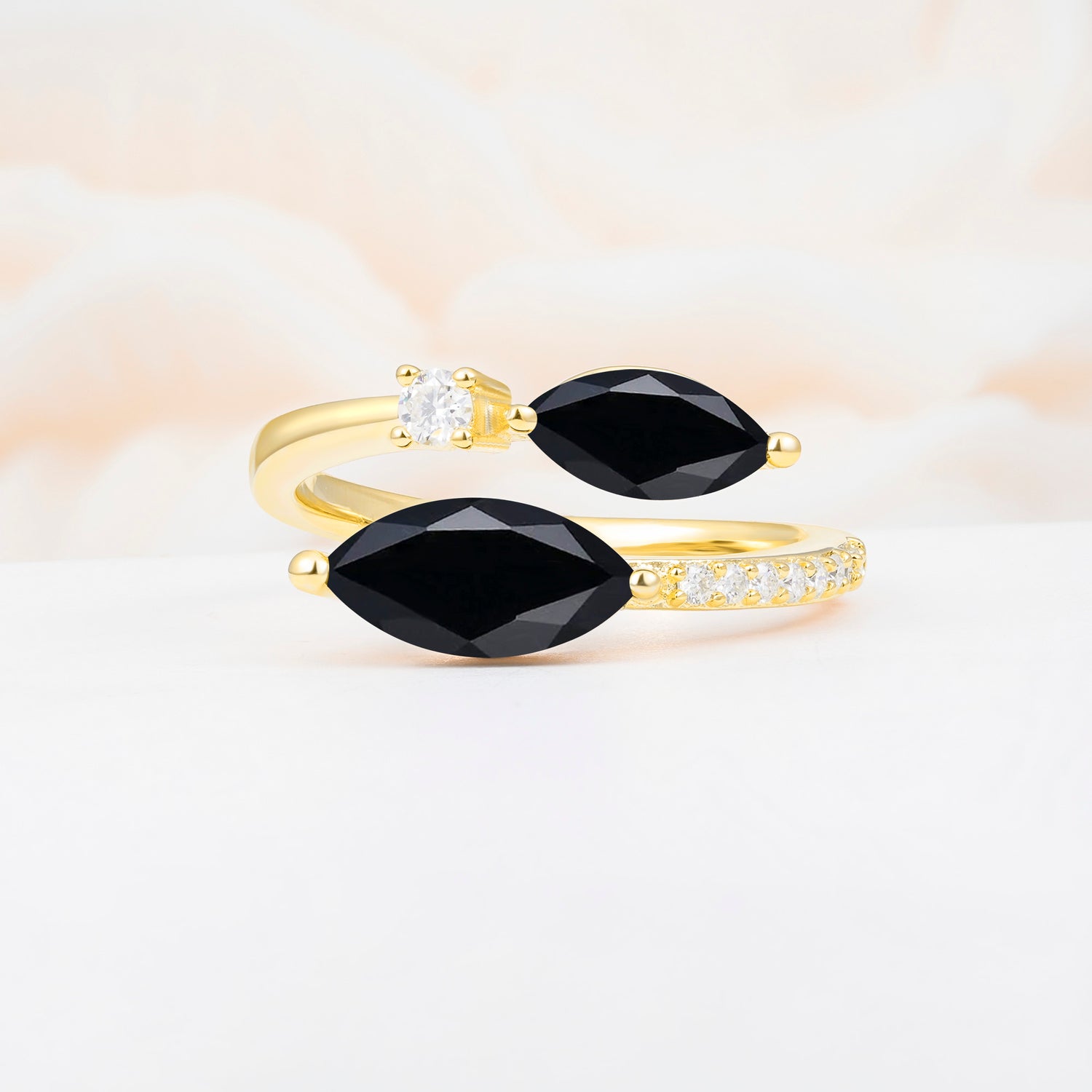 SR06737 Black Onyx Ring - Yellow-Gold