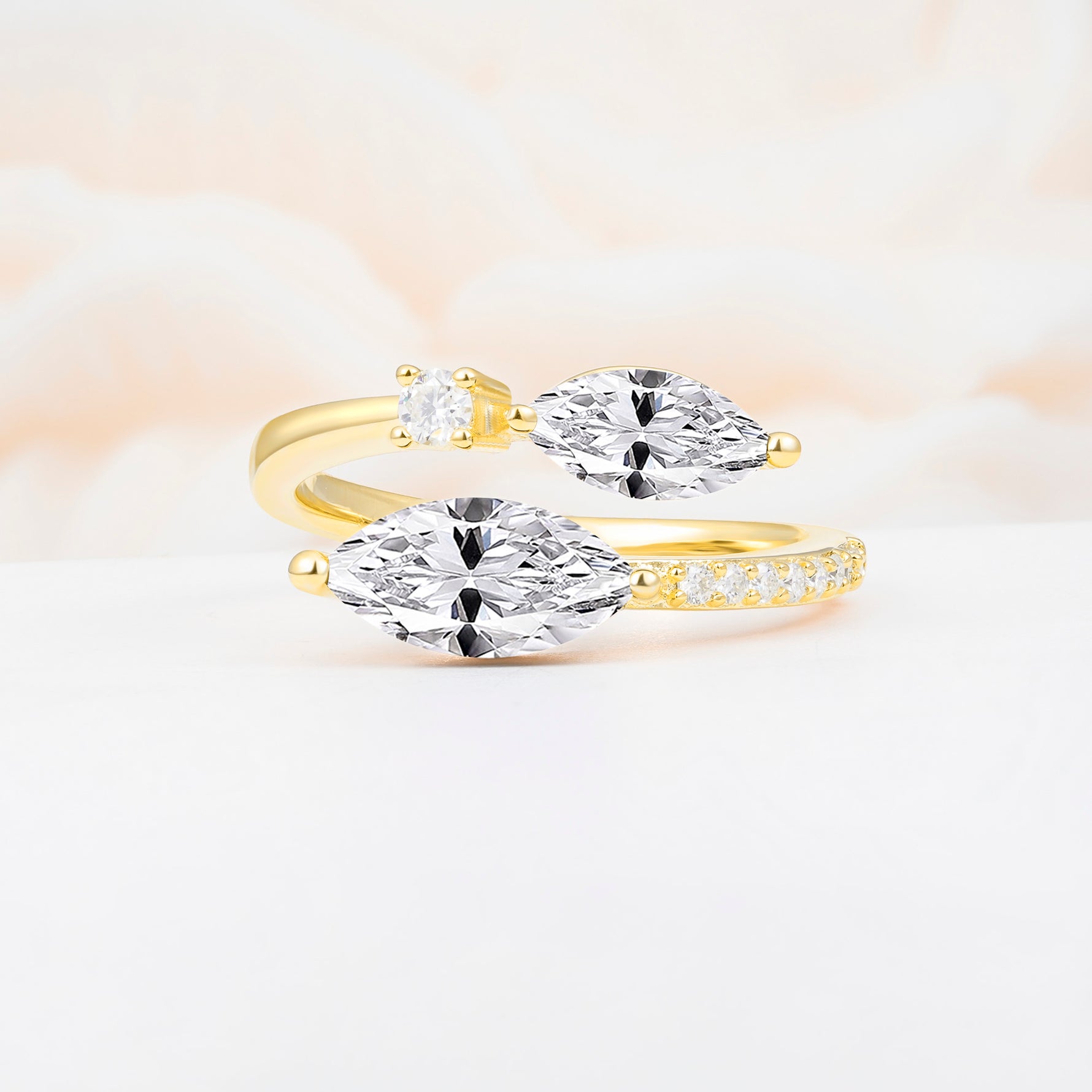 SR06737 Lab Diamond Ring - Yellow-Gold