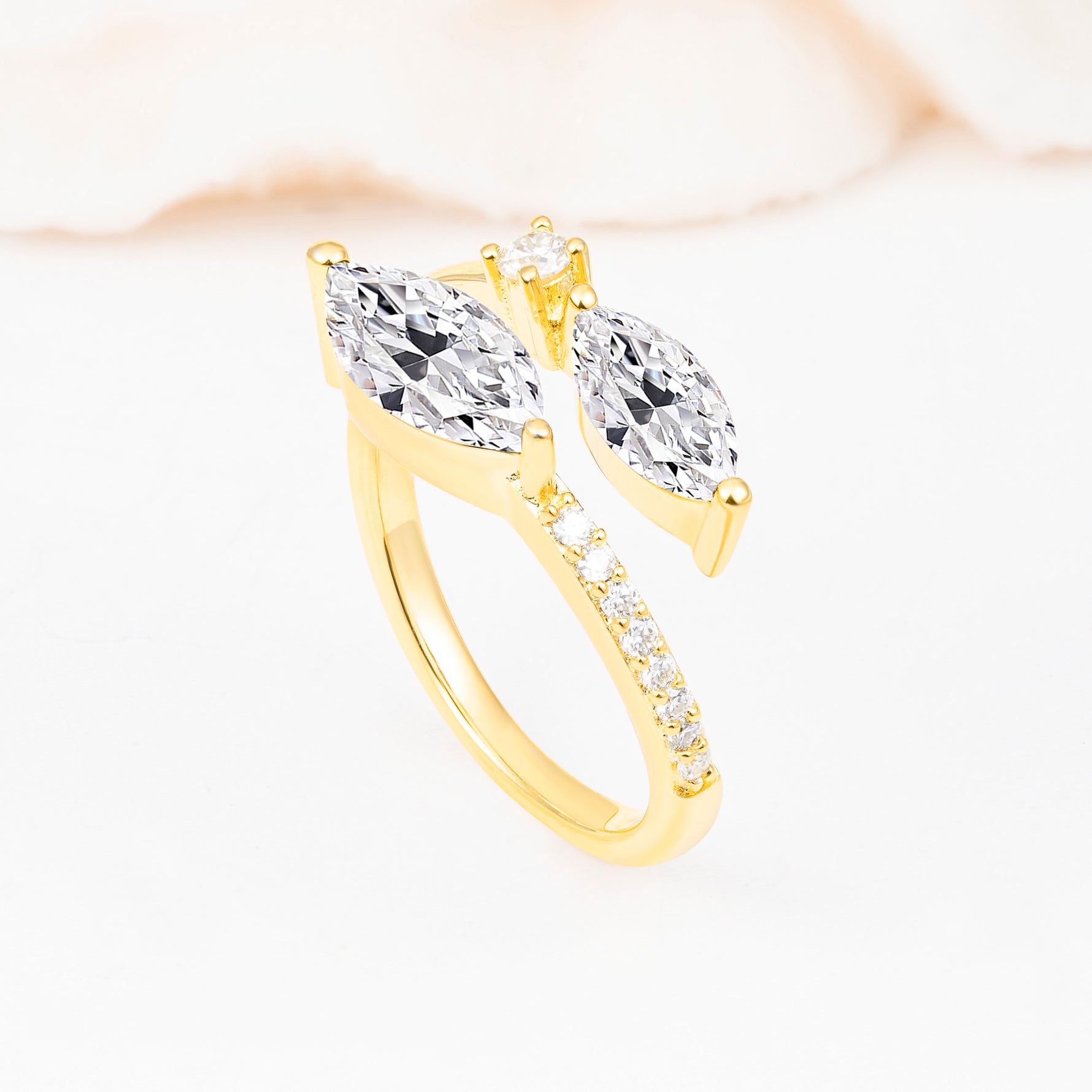 SR06737 Lab Diamond Ring - Additional view