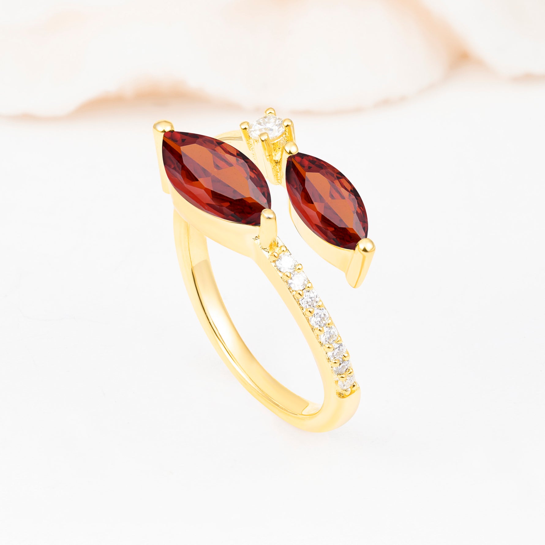 SR06737 Garnet Ring - Additional view
