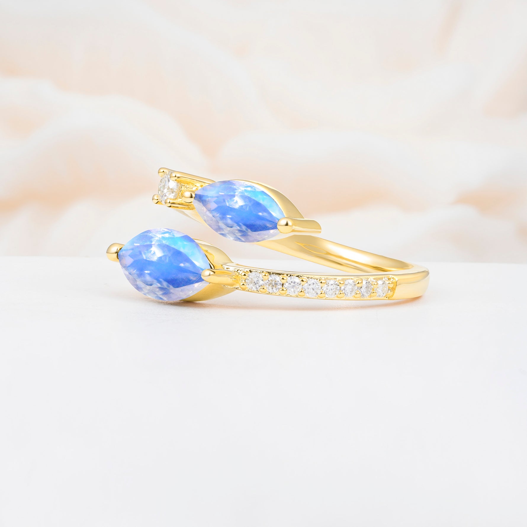 SR06737 Moonstone Ring - White-Gold